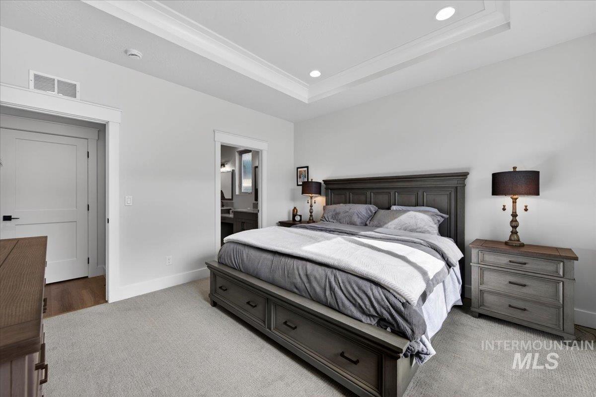 146 N Huntsman Ln, Eagle, Idaho 83616, 3 Bedrooms, 2 Bathrooms, Residential For Sale, Price $649,800, 98982768