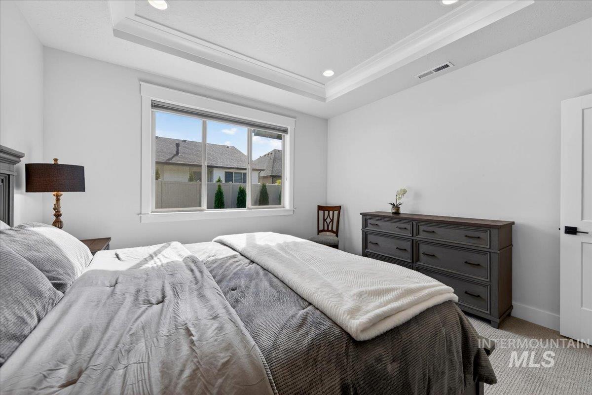 146 N Huntsman Ln, Eagle, Idaho 83616, 3 Bedrooms, 2 Bathrooms, Residential For Sale, Price $649,800, 98982768