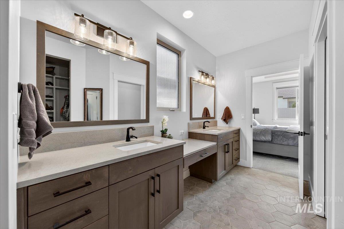 146 N Huntsman Ln, Eagle, Idaho 83616, 3 Bedrooms, 2 Bathrooms, Residential For Sale, Price $649,800, 98982768