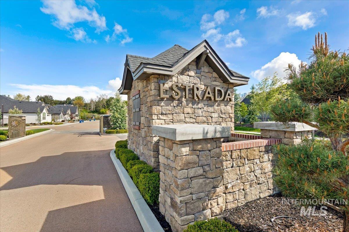 146 N Huntsman Ln, Eagle, Idaho 83616, 3 Bedrooms, 2 Bathrooms, Residential For Sale, Price $649,800, 98982768