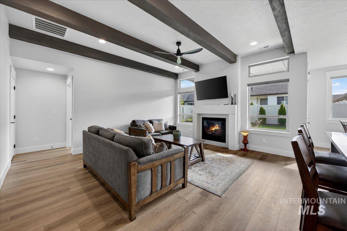 146 N Huntsman Ln, Eagle, Idaho 83616, 3 Bedrooms, 2 Bathrooms, Residential For Sale, Price $649,800, 98982768