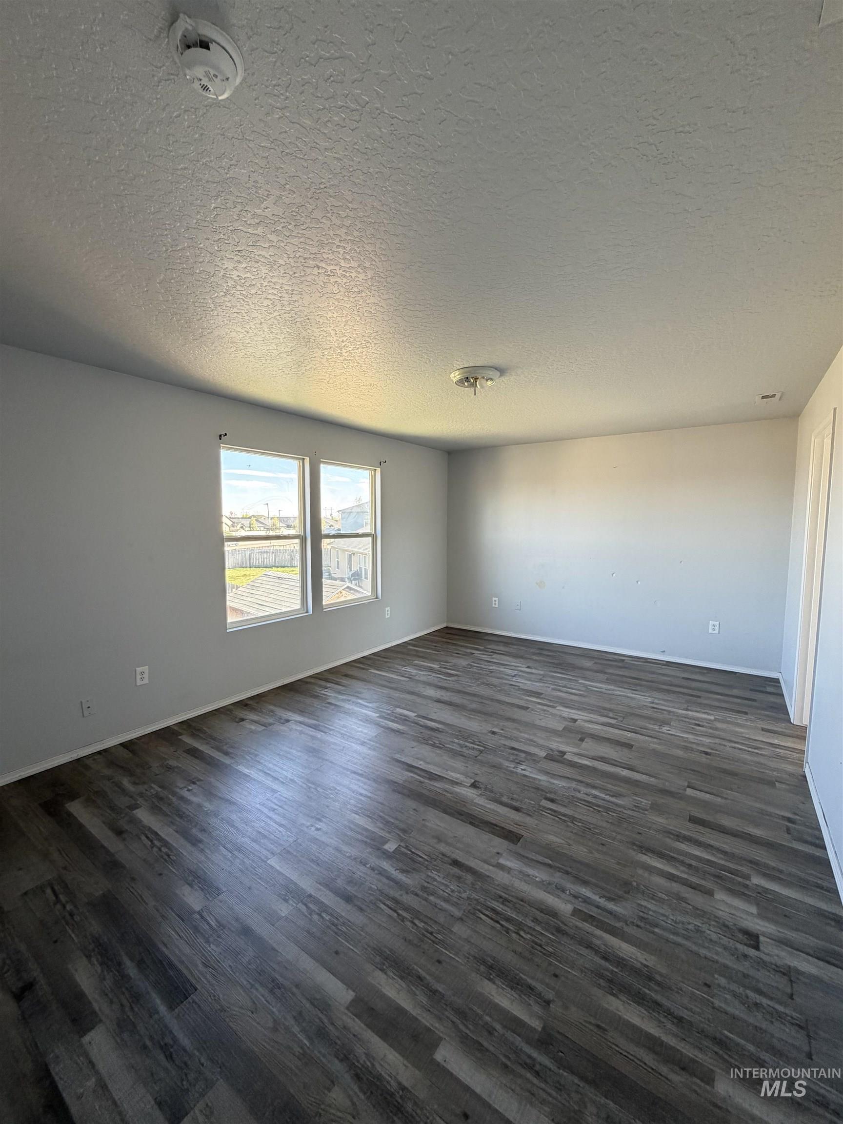 205 Middlepark Way, Caldwell, Idaho 83605, 3 Bedrooms, 2.5 Bathrooms, Residential For Sale, Price $330,000, 98982770