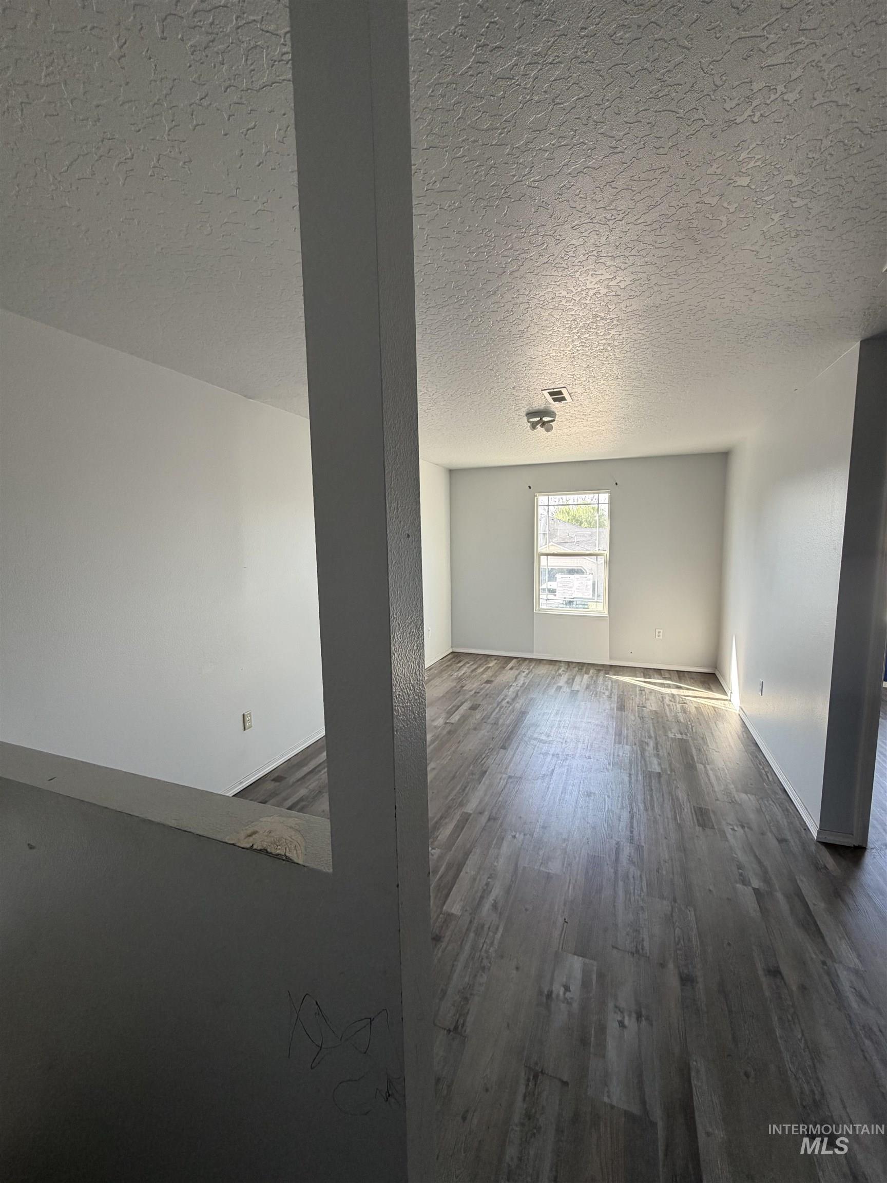 205 Middlepark Way, Caldwell, Idaho 83605, 3 Bedrooms, 2.5 Bathrooms, Residential For Sale, Price $330,000, 98982770