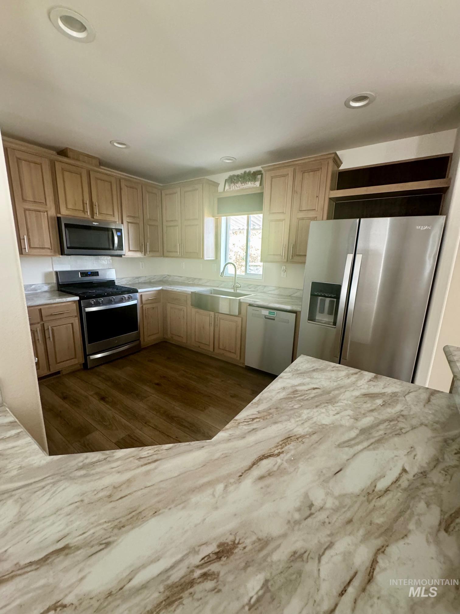 8227 Blue Rim Lane, Boise, Idaho 83716, 3 Bedrooms, 2 Bathrooms, Residential For Sale, Price $193,000,MLS 98982771