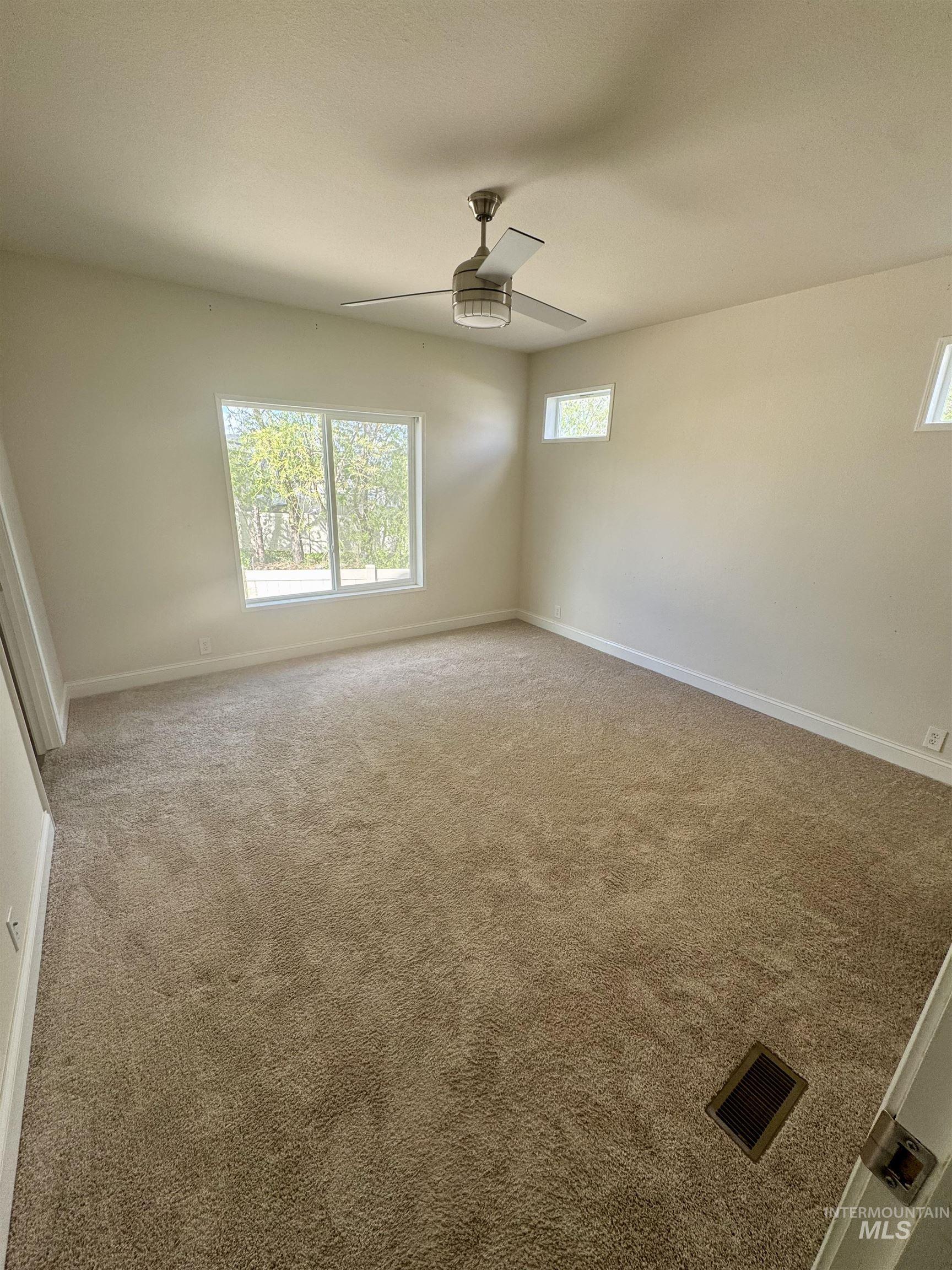 8227 Blue Rim Lane, Boise, Idaho 83716, 3 Bedrooms, 2 Bathrooms, Residential For Sale, Price $193,000,MLS 98982771