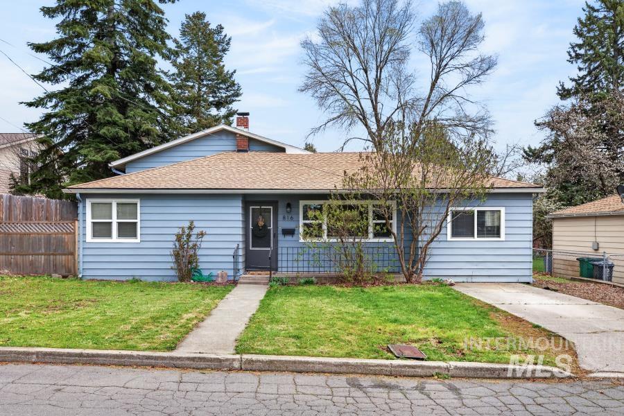 816 S Lynn, Moscow, Idaho 83843, 4 Bedrooms, 3 Bathrooms, Residential For Sale, Price $549,000,MLS 98982772