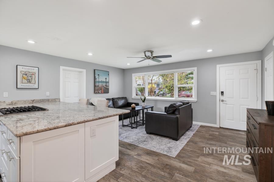816 S Lynn, Moscow, Idaho 83843, 4 Bedrooms, 3 Bathrooms, Residential For Sale, Price $549,000,MLS 98982772