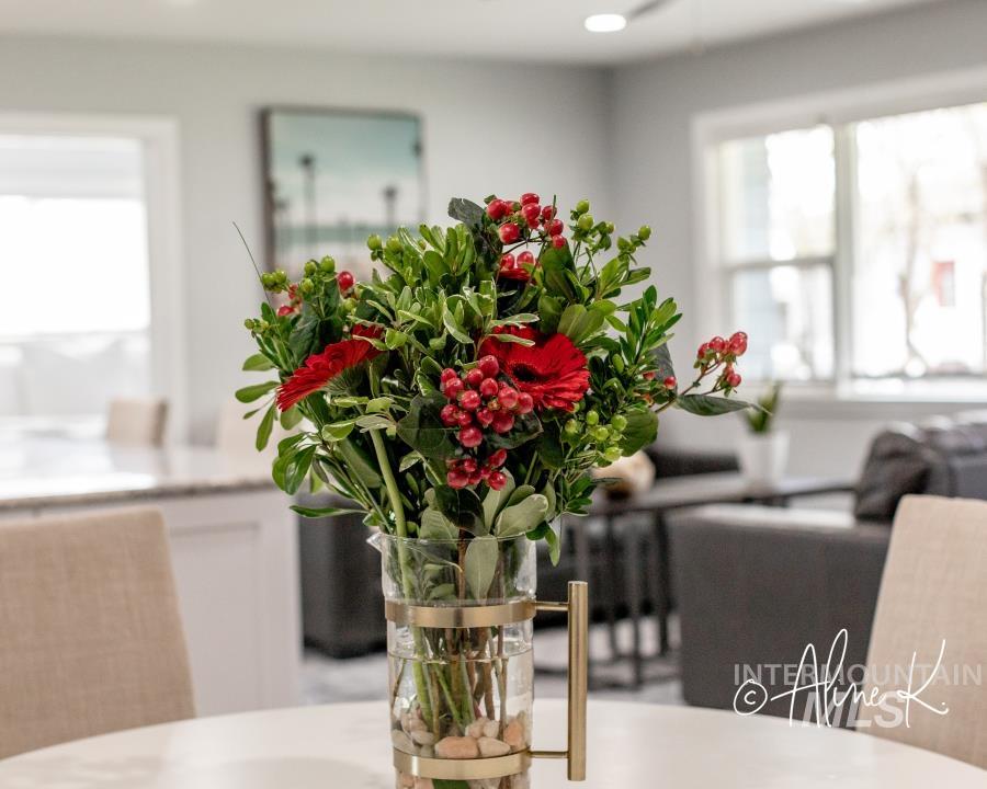 816 S Lynn, Moscow, Idaho 83843, 4 Bedrooms, 3 Bathrooms, Residential For Sale, Price $575,000, 98982772