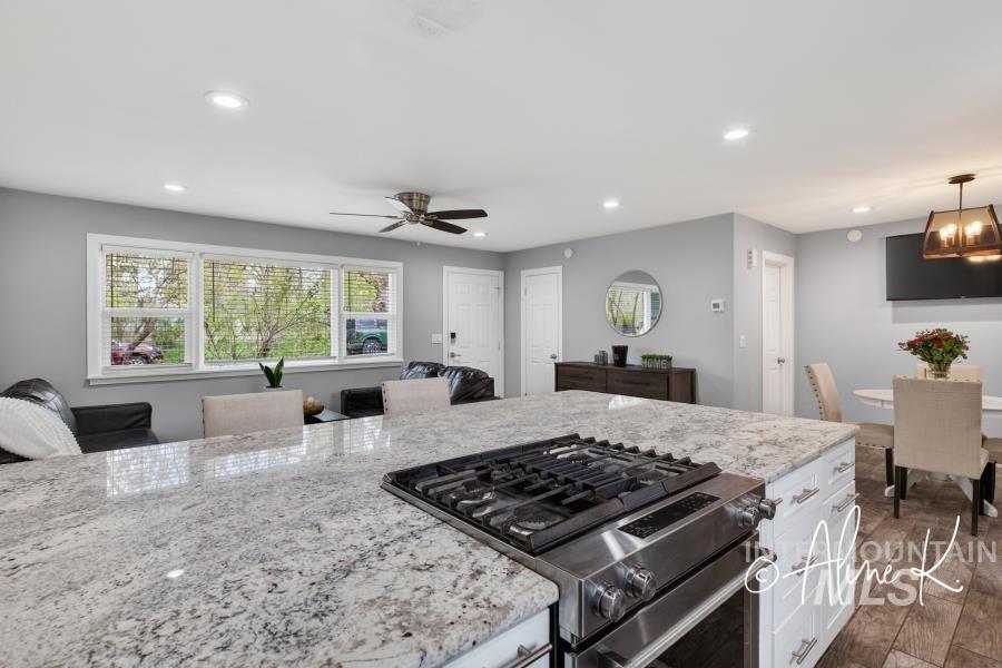 816 S Lynn, Moscow, Idaho 83843, 4 Bedrooms, 3 Bathrooms, Residential For Sale, Price $575,000, 98982772