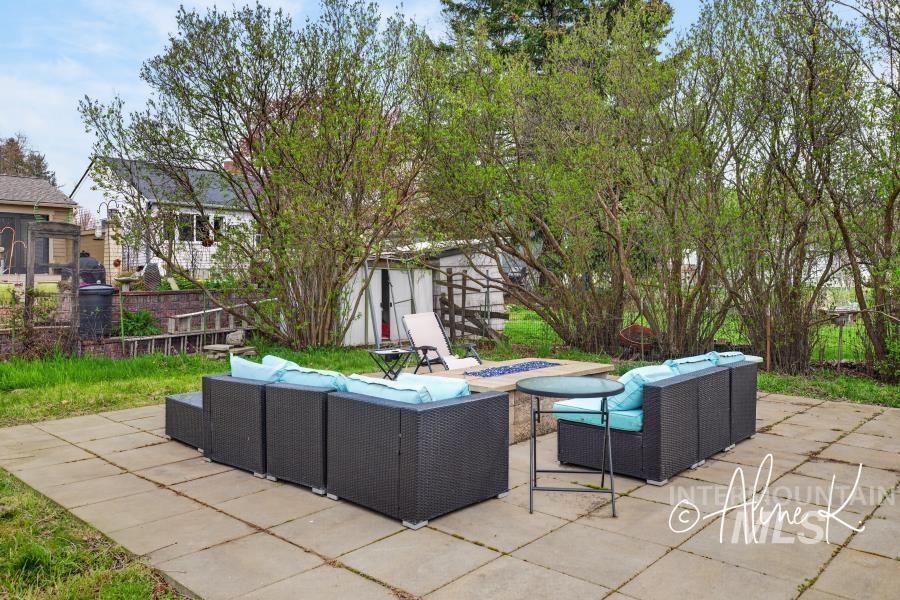 816 S Lynn, Moscow, Idaho 83843, 4 Bedrooms, 3 Bathrooms, Residential For Sale, Price $575,000, 98982772