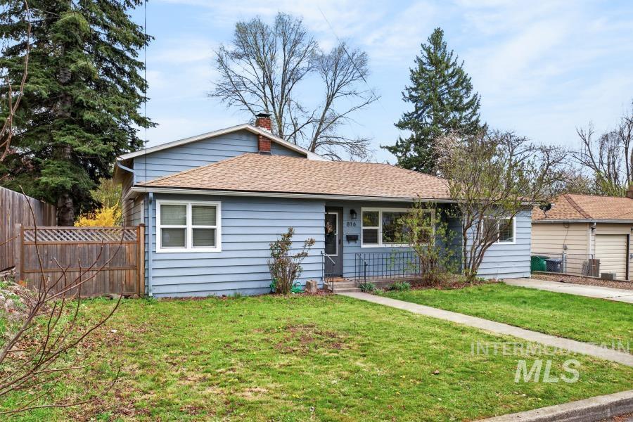 816 S Lynn, Moscow, Idaho 83843, 4 Bedrooms, 3 Bathrooms, Residential For Sale, Price $549,000,MLS 98982772