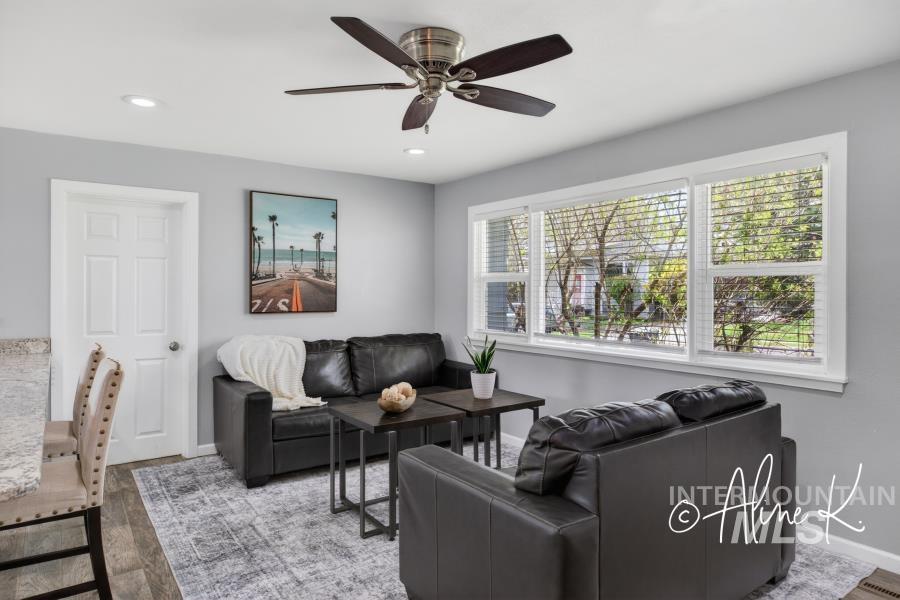 816 S Lynn, Moscow, Idaho 83843, 4 Bedrooms, 3 Bathrooms, Residential For Sale, Price $575,000, 98982772