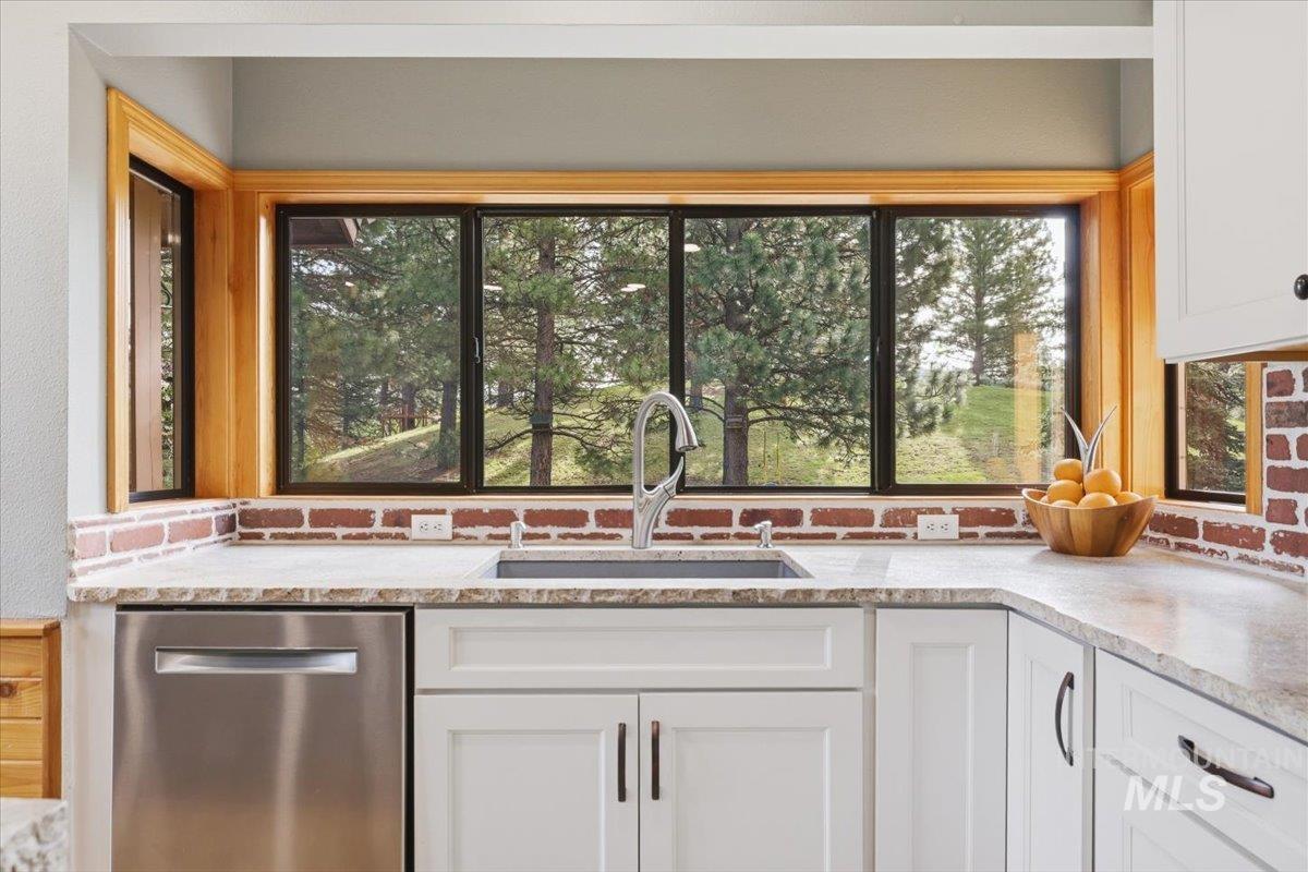 6 Mule Deer Pl, Boise, Idaho 83716, 4 Bedrooms, 3 Bathrooms, Residential For Sale, Price $849,999, 98982774