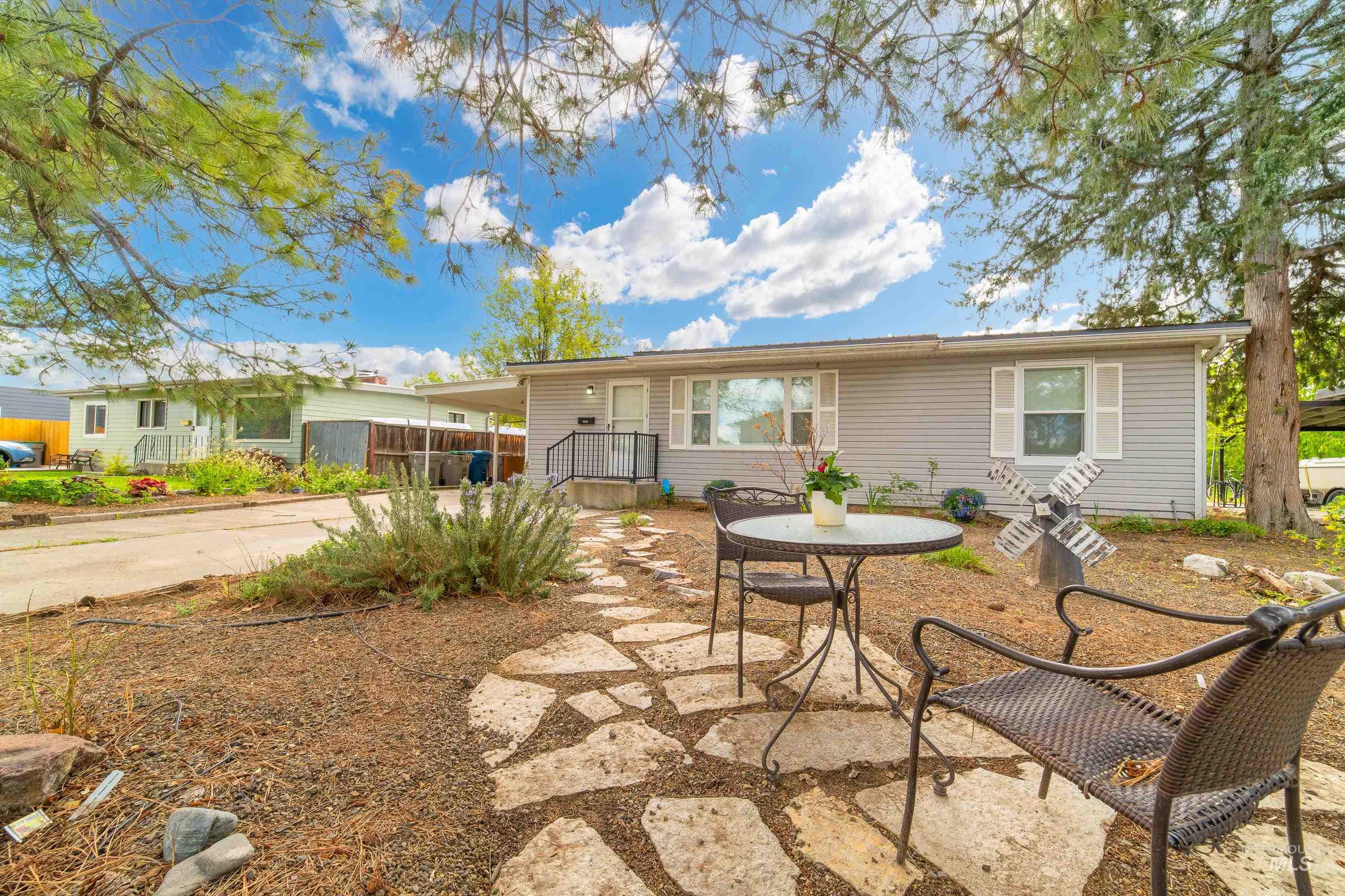 2223 W Spaulding St, Boise, Idaho 83705, 4 Bedrooms, 2 Bathrooms, Residential For Sale, Price $525,000, 98982776