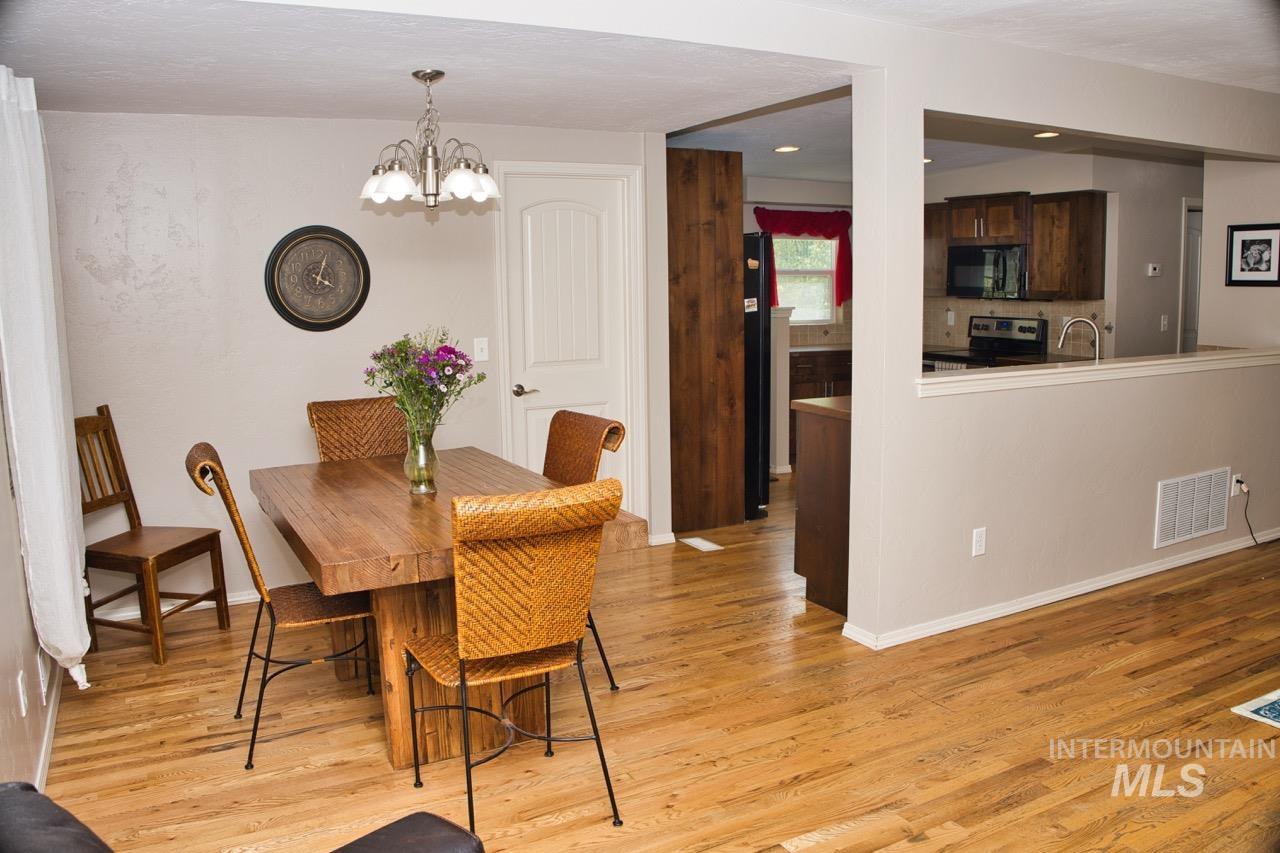 2223 W Spaulding St, Boise, Idaho 83705, 4 Bedrooms, 2 Bathrooms, Residential For Sale, Price $525,000, 98982776