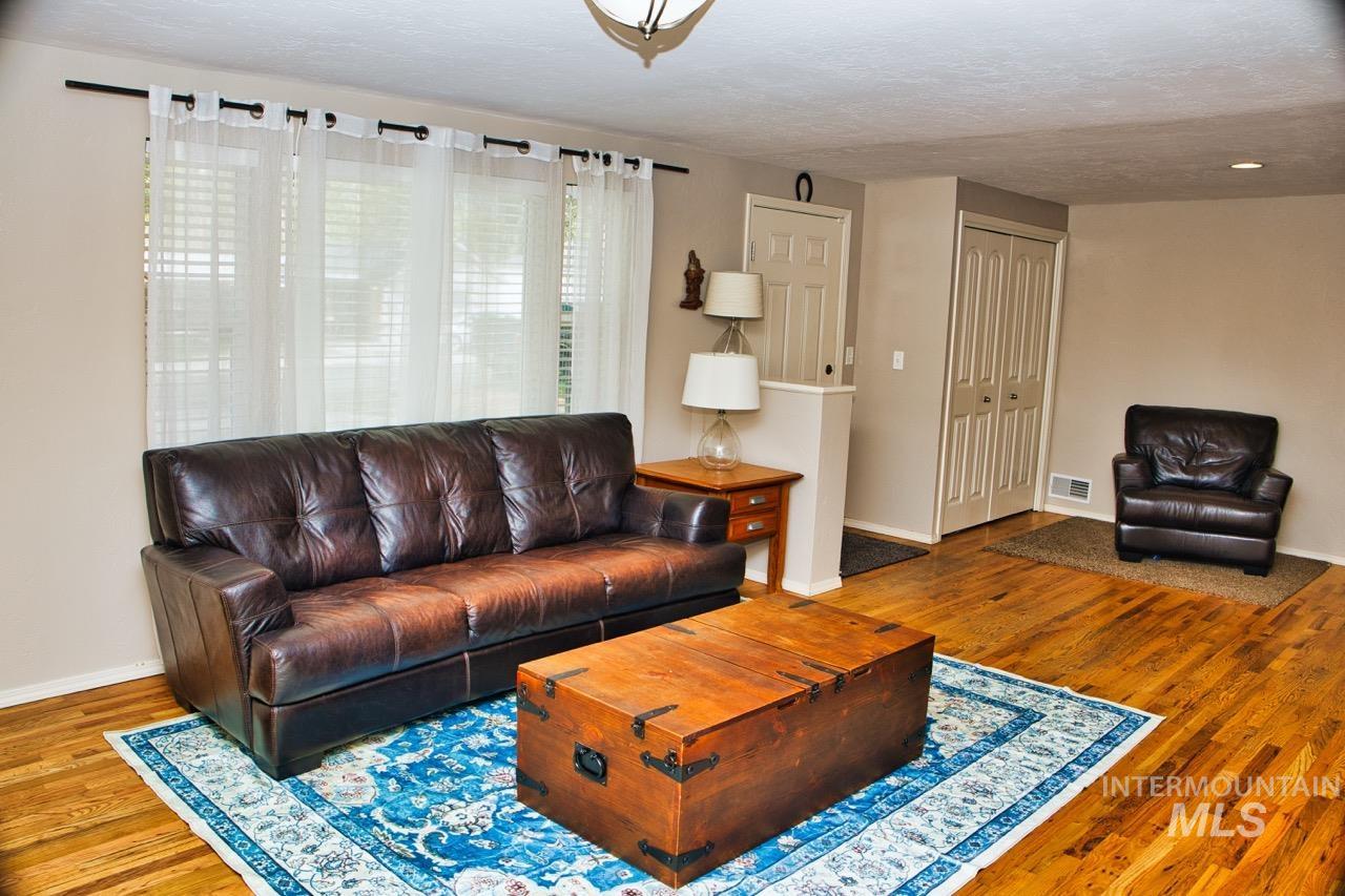 2223 W Spaulding St, Boise, Idaho 83705, 4 Bedrooms, 2 Bathrooms, Residential For Sale, Price $525,000, 98982776