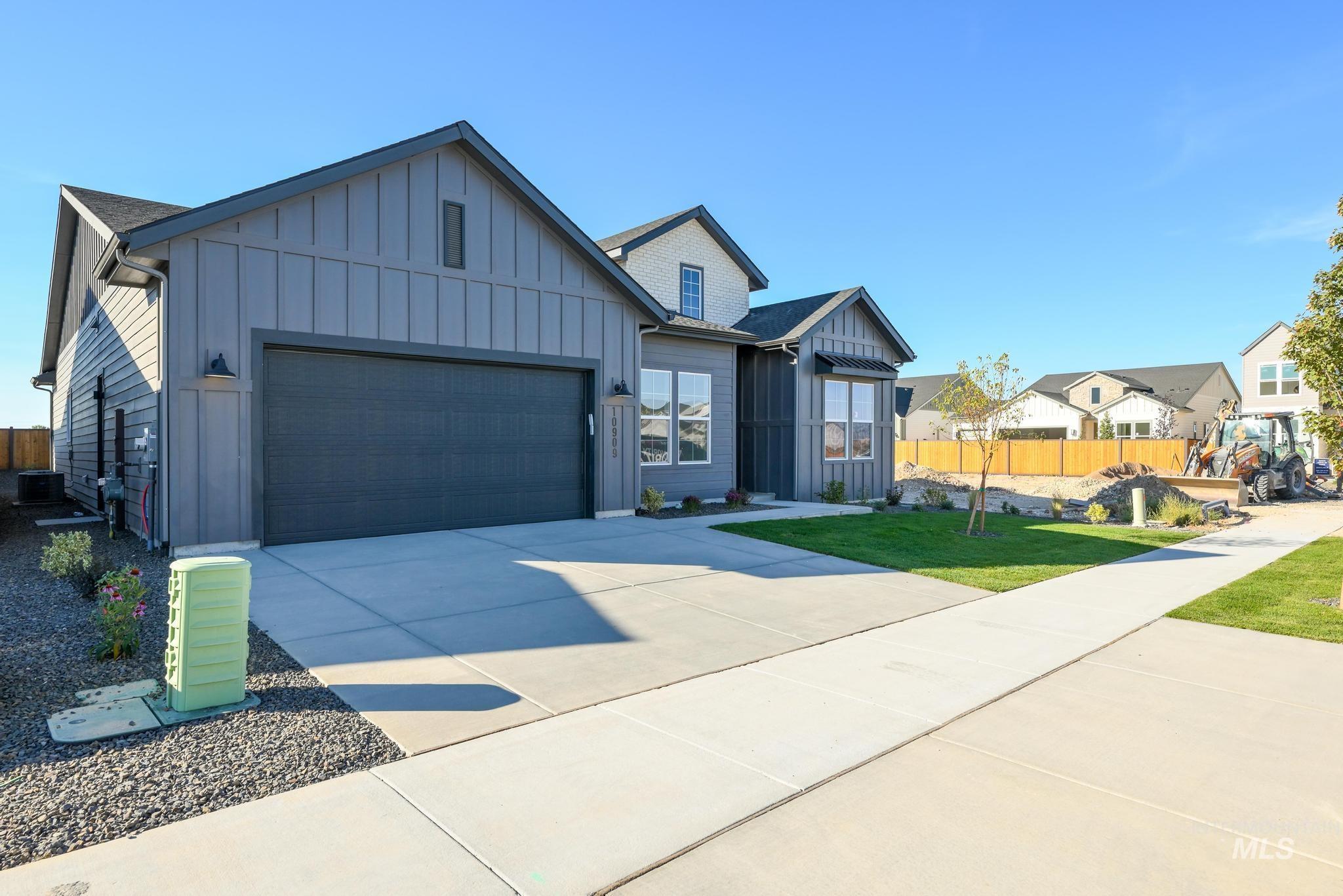 10909 W Wellness St, Kuna, Idaho 83634, 4 Bedrooms, 3 Bathrooms, Residential For Sale, Price $649,000,MLS 98982777
