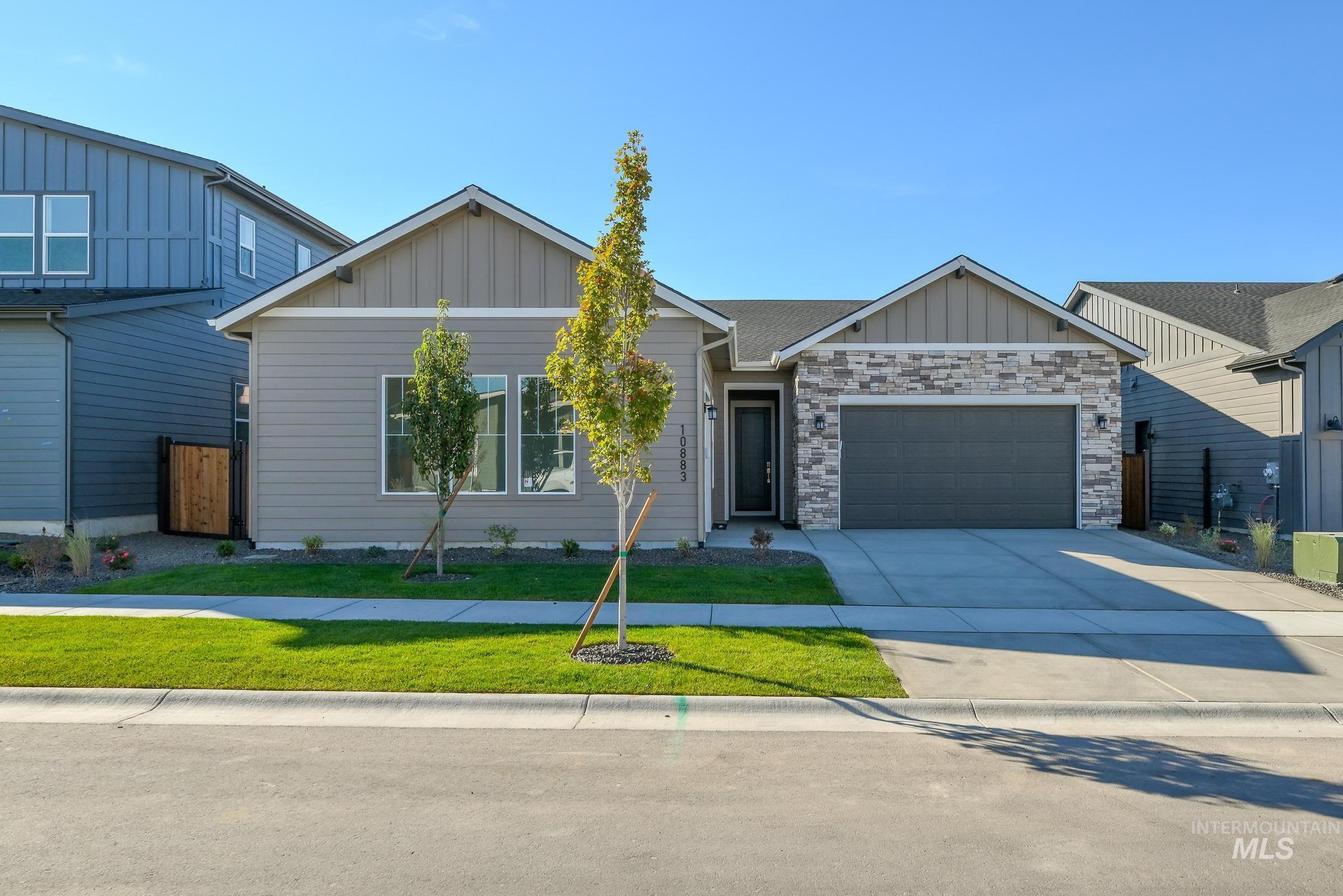 10883 W Wellness St, Kuna, Idaho 83634, 3 Bedrooms, 2.5 Bathrooms, Residential For Sale, Price $654,000,MLS 98982778
