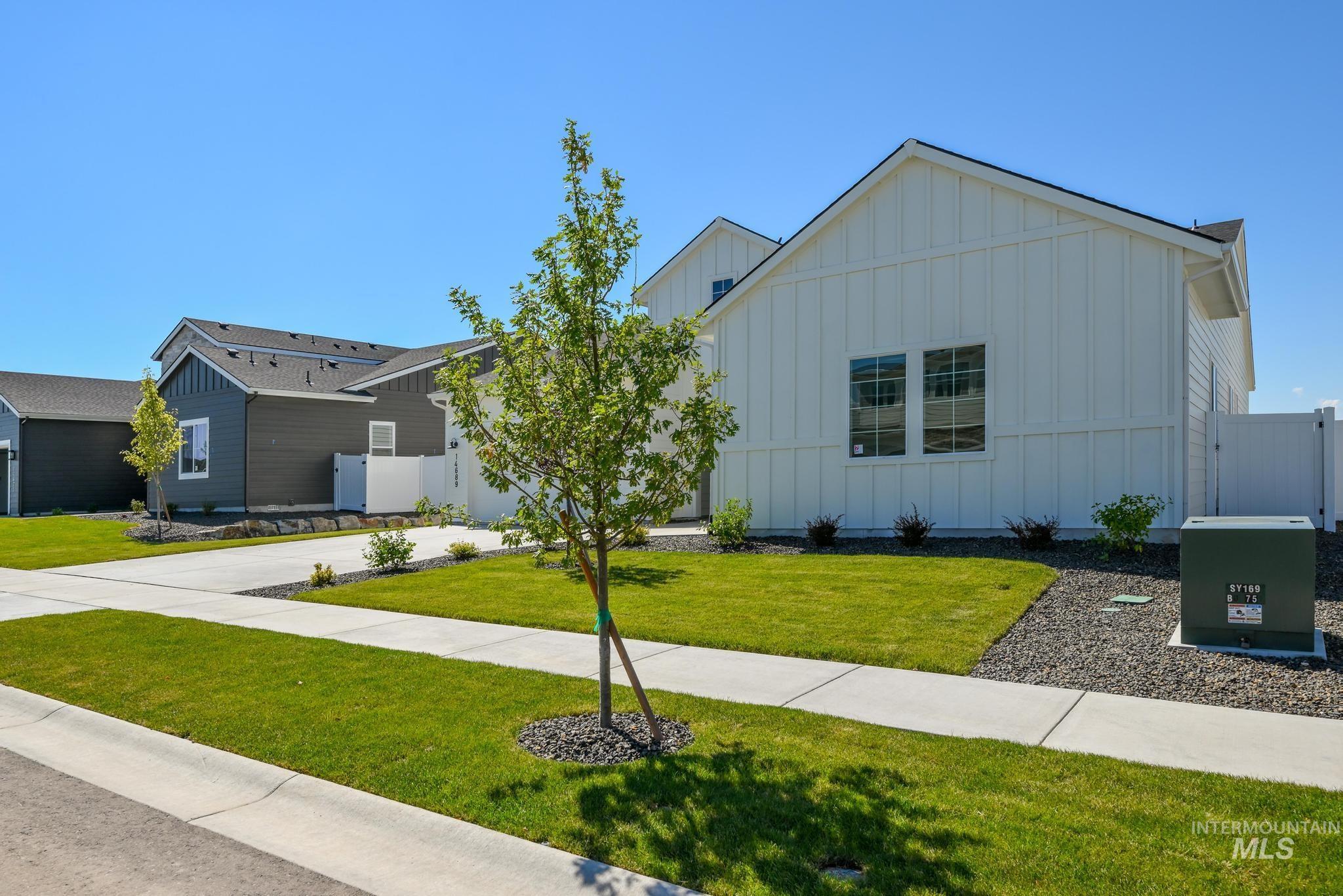 14689 Serenity Point St, Caldwell, Idaho 83607, 3 Bedrooms, 2.5 Bathrooms, Residential For Sale, Price $594,000,MLS 98982780