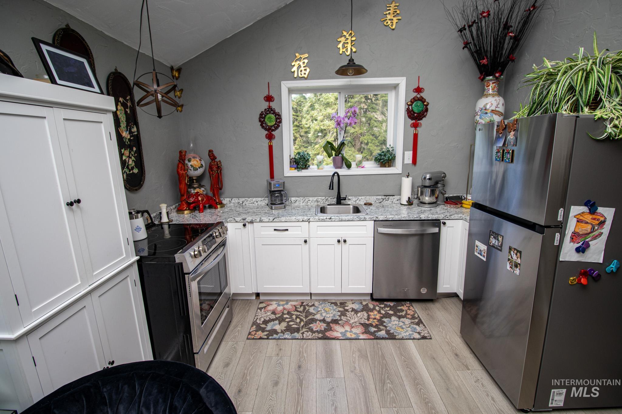 237 Old Dent Rd, Orofino, Idaho 83544, 3 Bedrooms, 2.5 Bathrooms, Residential For Sale, Price $1,475,000, 98982784