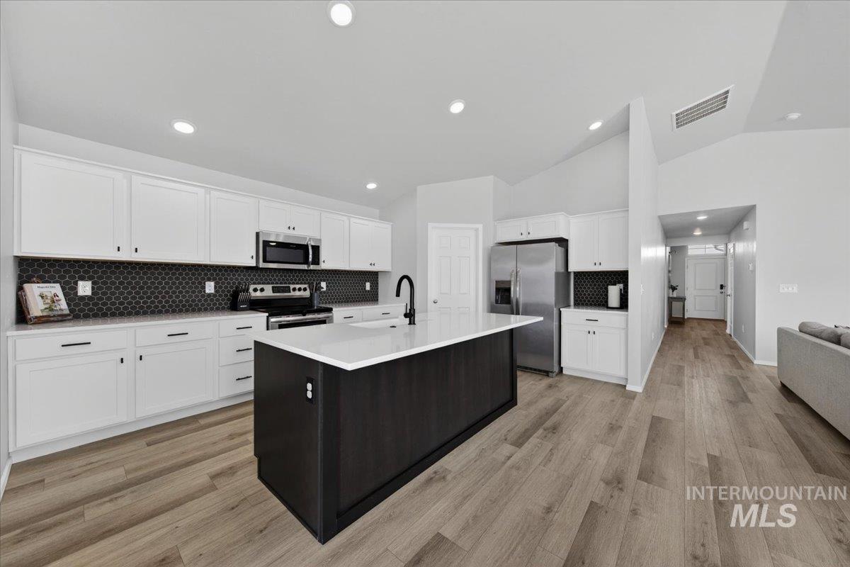 9185 W Candytuft, Nampa, Idaho 83687, 4 Bedrooms, 2 Bathrooms, Residential For Sale, Price $479,900, 98982789