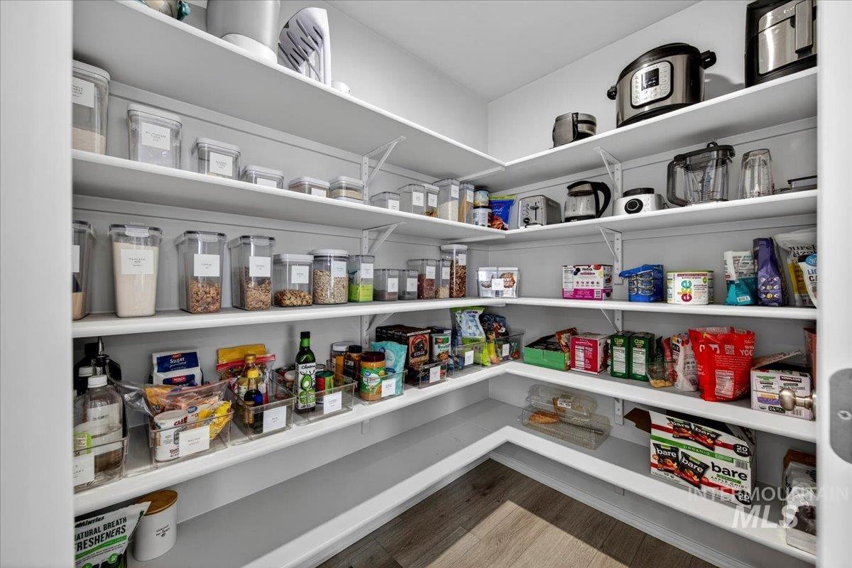 9185 W Candytuft, Nampa, Idaho 83687, 4 Bedrooms, 2 Bathrooms, Residential For Sale, Price $479,900, 98982789