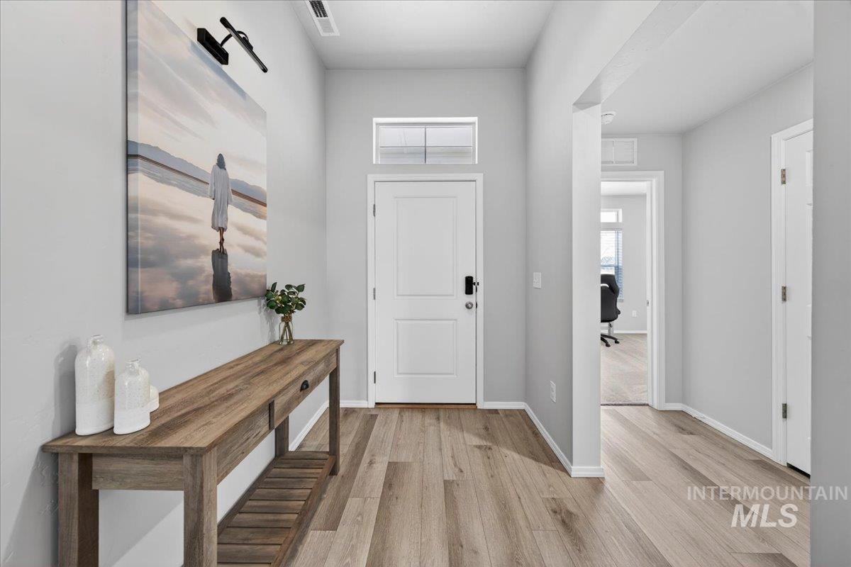 9185 W Candytuft, Nampa, Idaho 83687, 4 Bedrooms, 2 Bathrooms, Residential For Sale, Price $479,900, 98982789