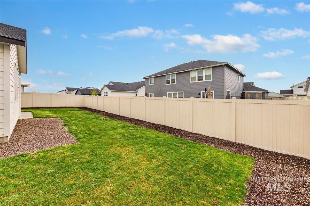 9185 W Candytuft, Nampa, Idaho 83687, 4 Bedrooms, 2 Bathrooms, Residential For Sale, Price $479,900, 98982789