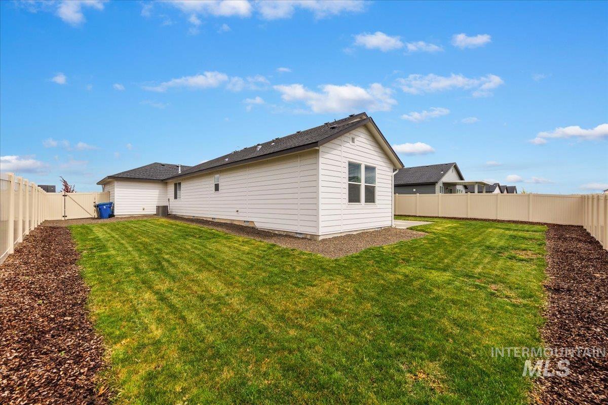 9185 W Candytuft, Nampa, Idaho 83687, 4 Bedrooms, 2 Bathrooms, Residential For Sale, Price $479,900, 98982789