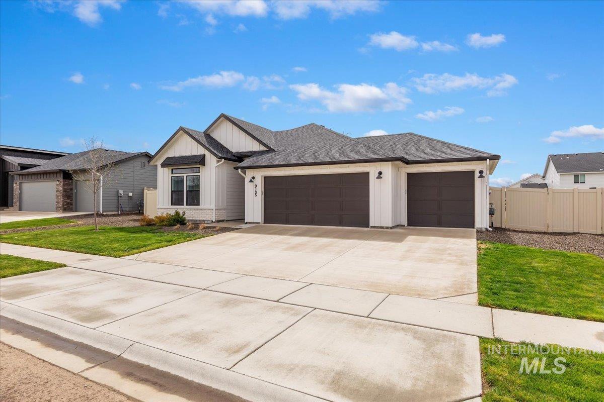 9185 W Candytuft, Nampa, Idaho 83687, 4 Bedrooms, 2 Bathrooms, Residential For Sale, Price $479,900, 98982789