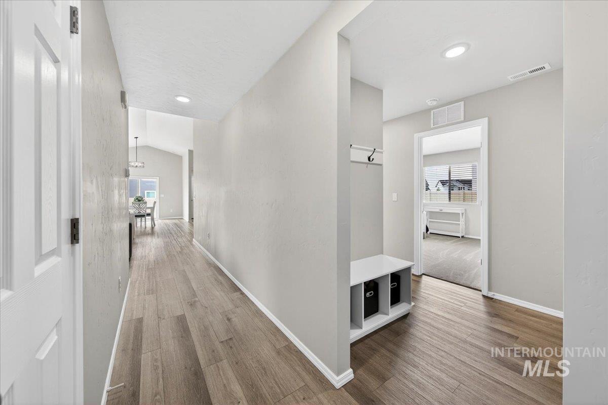 9185 W Candytuft, Nampa, Idaho 83687, 4 Bedrooms, 2 Bathrooms, Residential For Sale, Price $479,900, 98982789