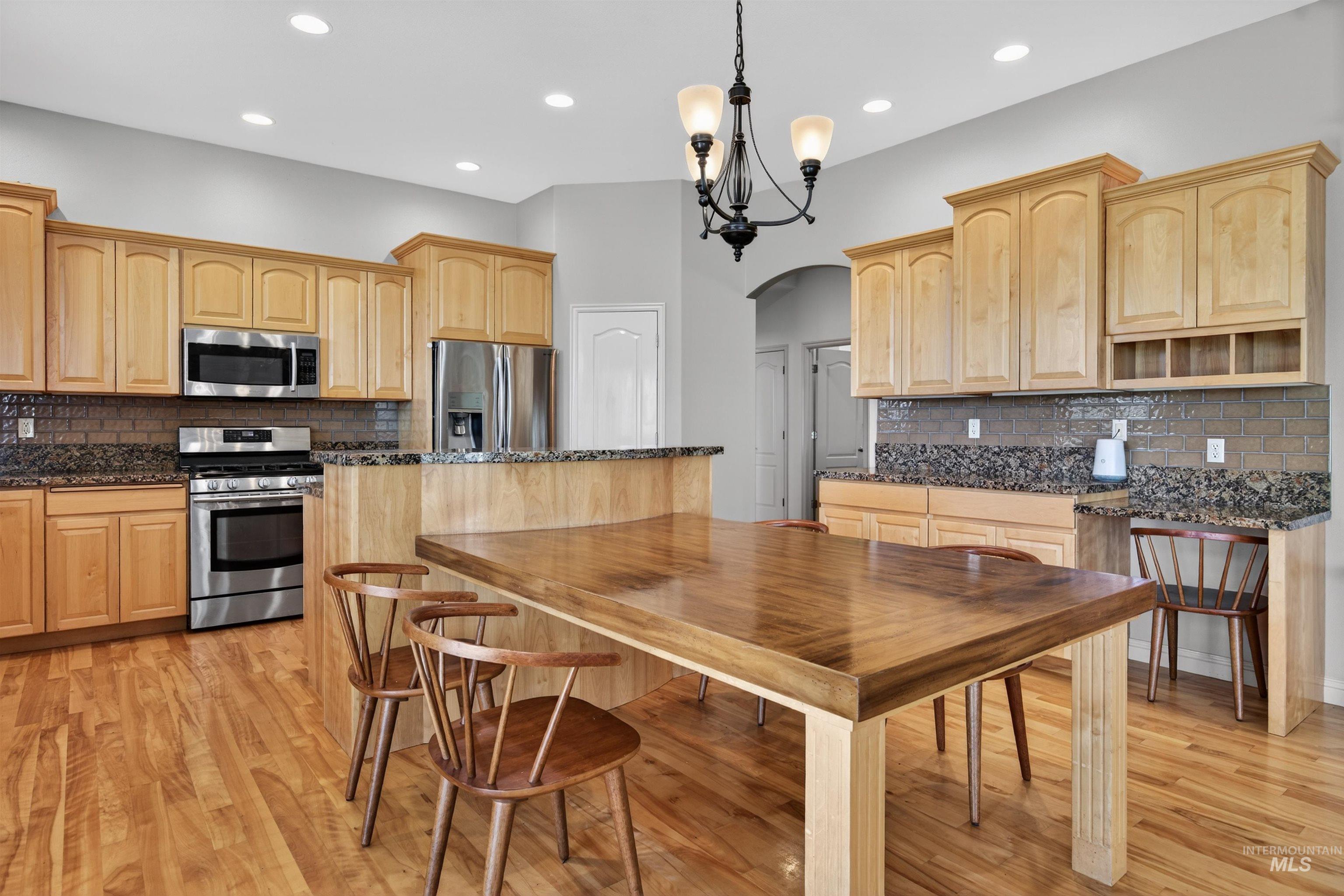 2606 N Waggle Place, Meridian, Idaho 83646, 4 Bedrooms, 3 Bathrooms, Residential For Sale, Price $895,000, 98982790