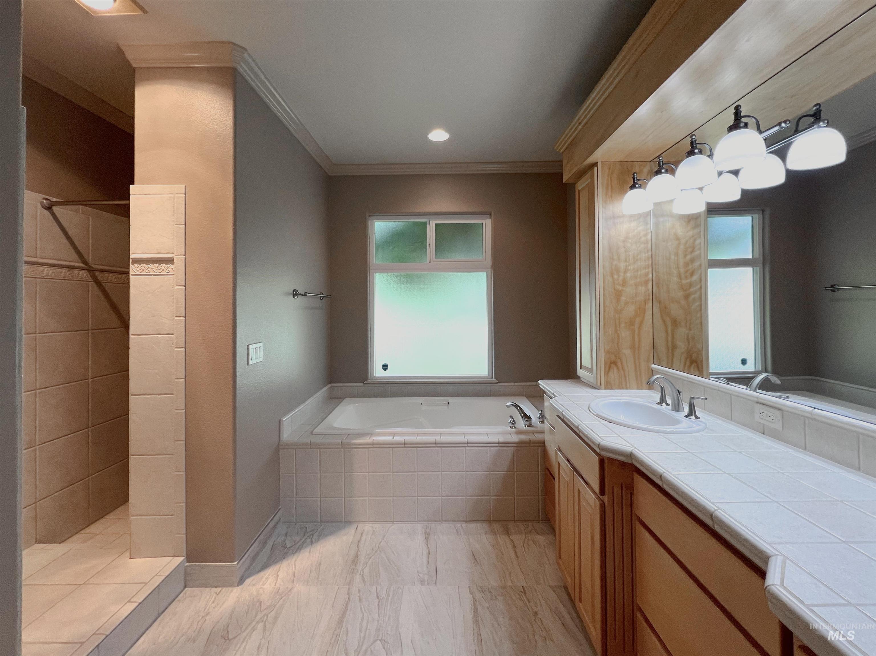 2606 N Waggle Place, Meridian, Idaho 83646, 4 Bedrooms, 3 Bathrooms, Residential For Sale, Price $748,000,MLS 98982790
