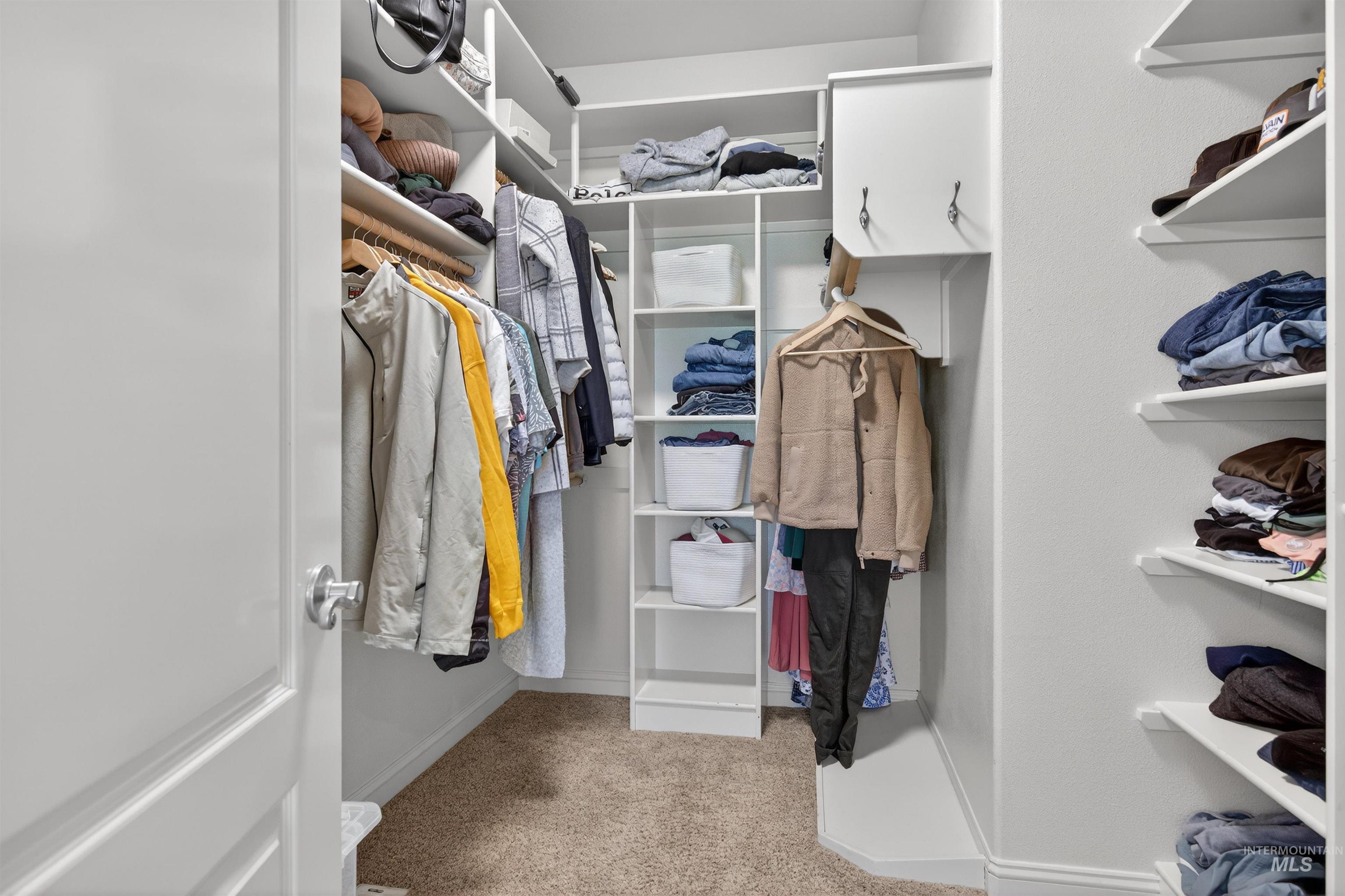 2606 N Waggle Place, Meridian, Idaho 83646, 4 Bedrooms, 3 Bathrooms, Residential For Sale, Price $895,000, 98982790