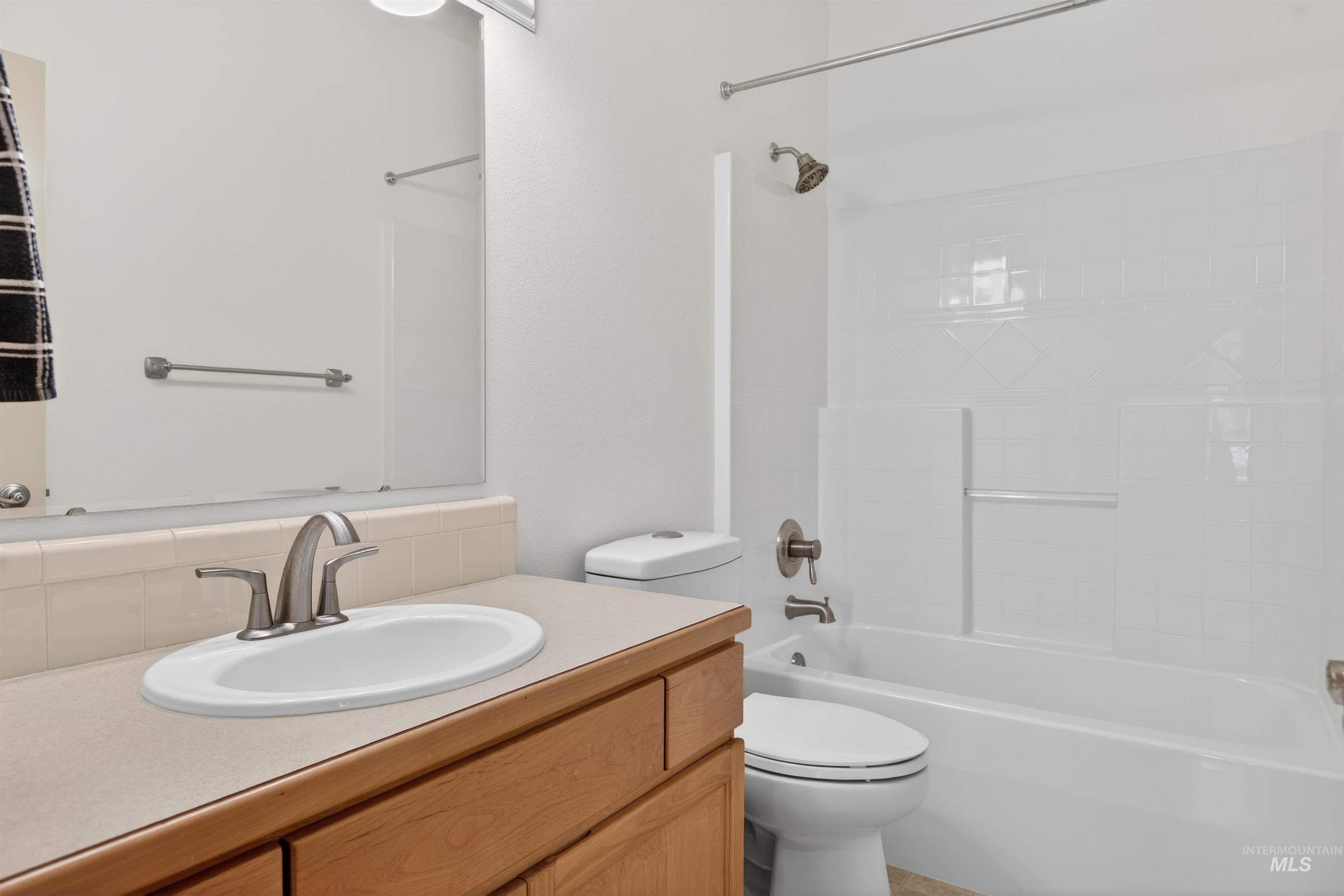 2606 N Waggle Place, Meridian, Idaho 83646, 4 Bedrooms, 3 Bathrooms, Residential For Sale, Price $895,000, 98982790