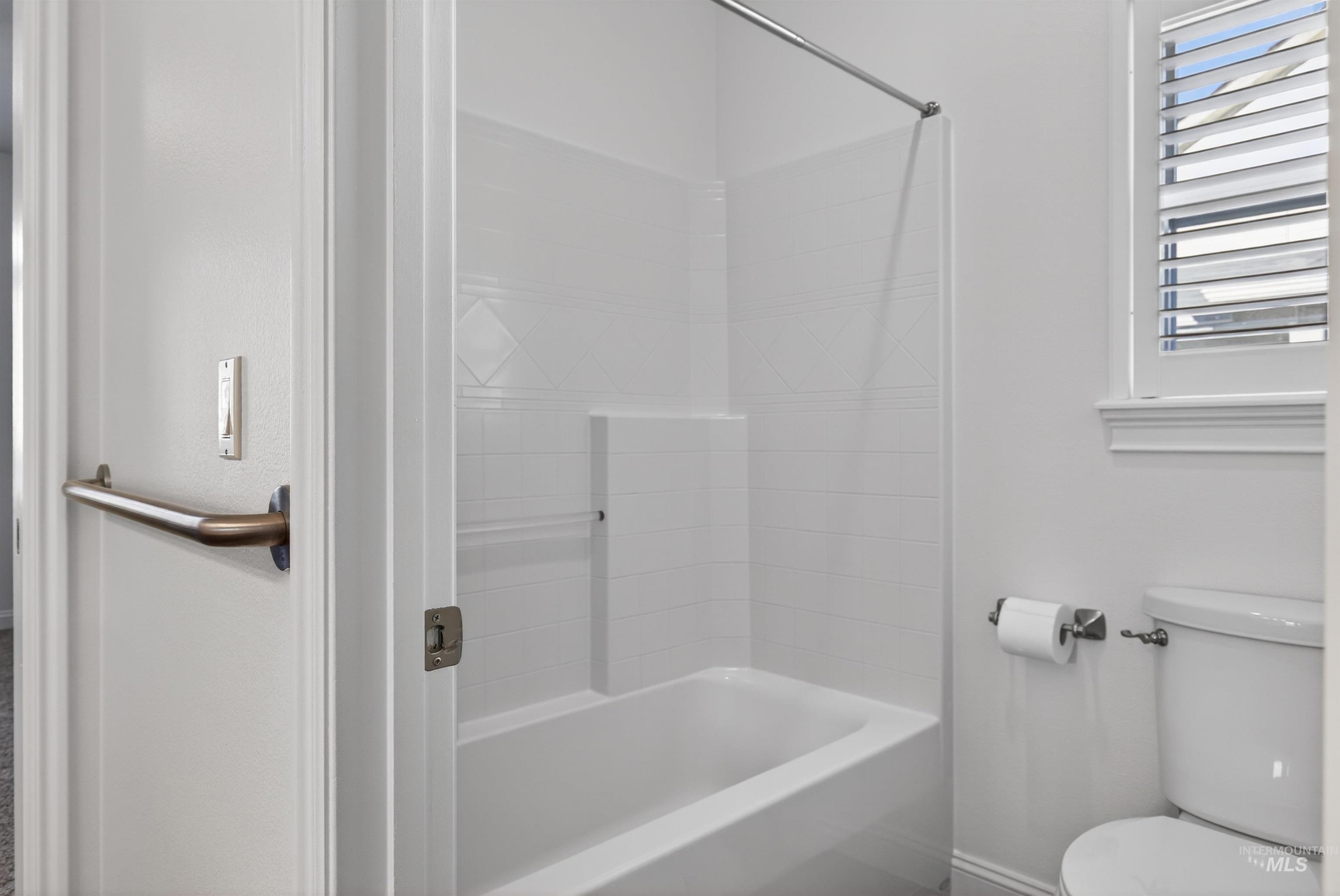 2606 N Waggle Place, Meridian, Idaho 83646, 4 Bedrooms, 3 Bathrooms, Residential For Sale, Price $895,000, 98982790