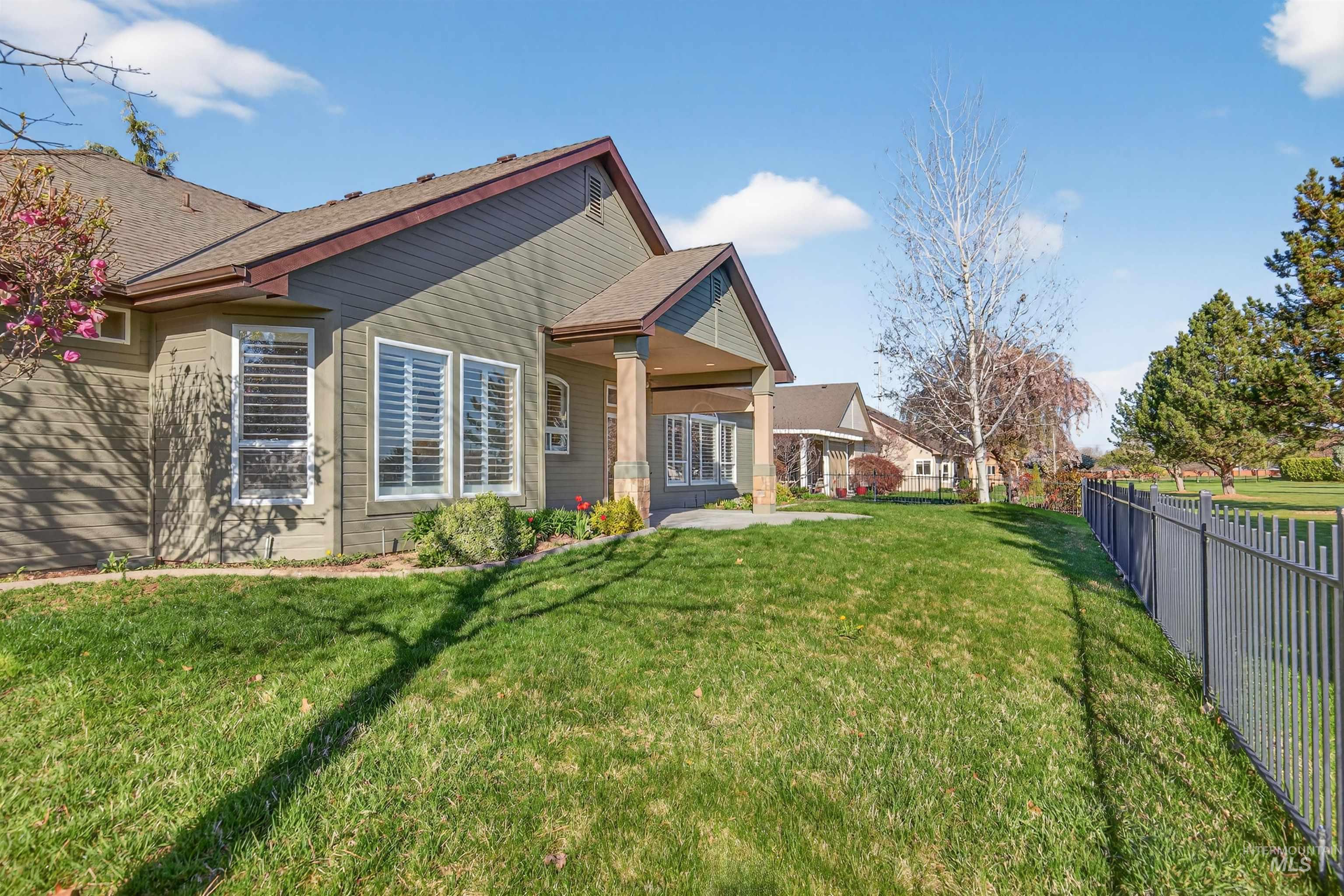 2606 N Waggle Place, Meridian, Idaho 83646, 4 Bedrooms, 3 Bathrooms, Residential For Sale, Price $748,000,MLS 98982790