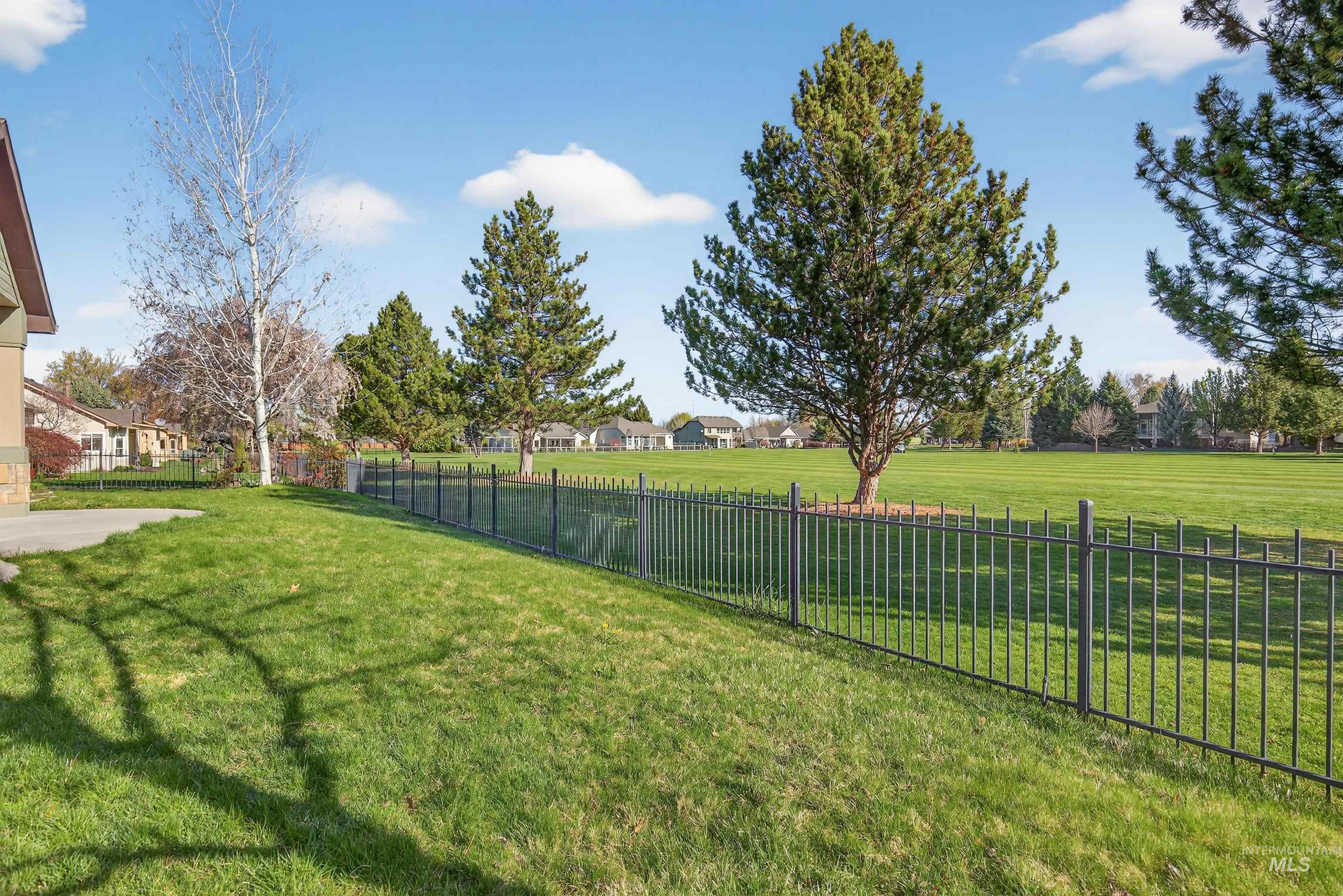 2606 N Waggle Place, Meridian, Idaho 83646, 4 Bedrooms, 3 Bathrooms, Residential For Sale, Price $748,000,MLS 98982790