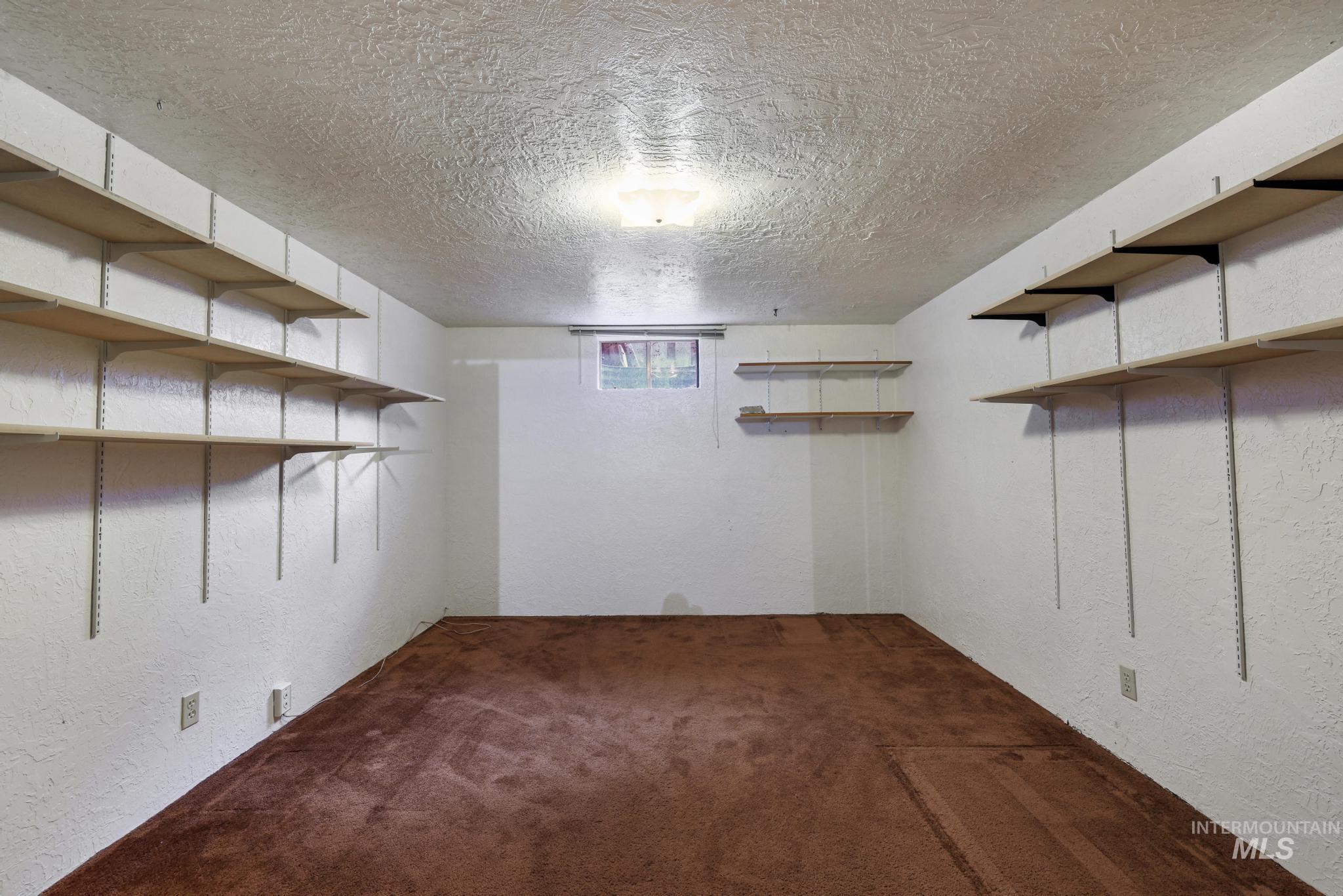 837 Capri Drive, Twin Falls, Idaho 83301, 5 Bedrooms, 3 Bathrooms, Residential For Sale, Price $380,000, 98982791