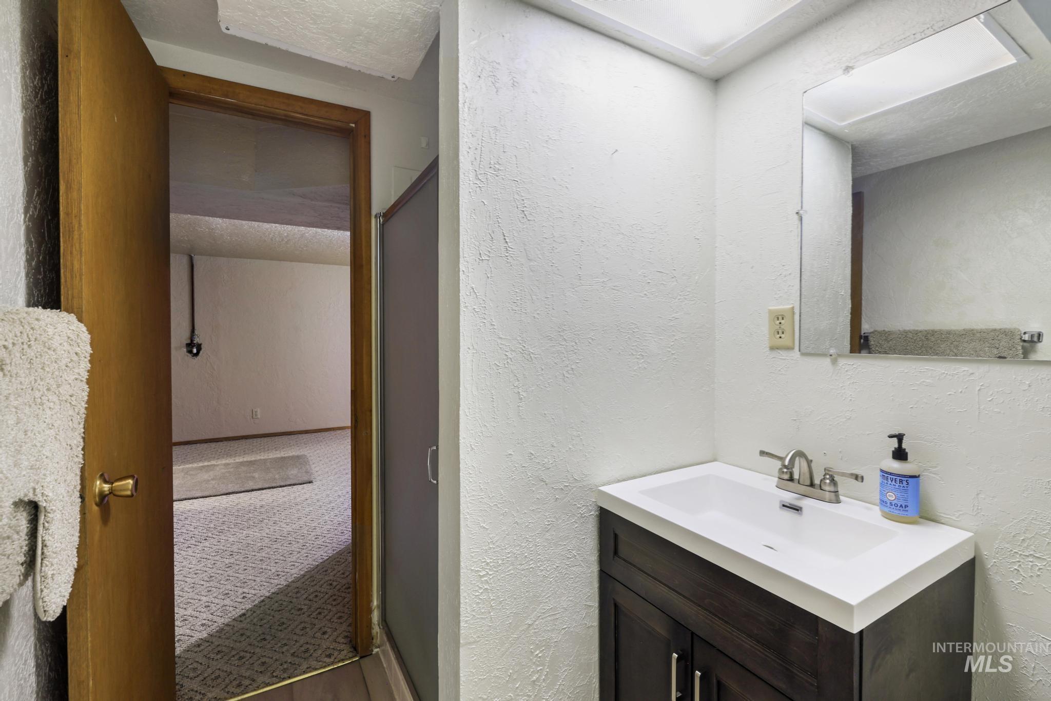 837 Capri Drive, Twin Falls, Idaho 83301, 5 Bedrooms, 3 Bathrooms, Residential For Sale, Price $380,000, 98982791