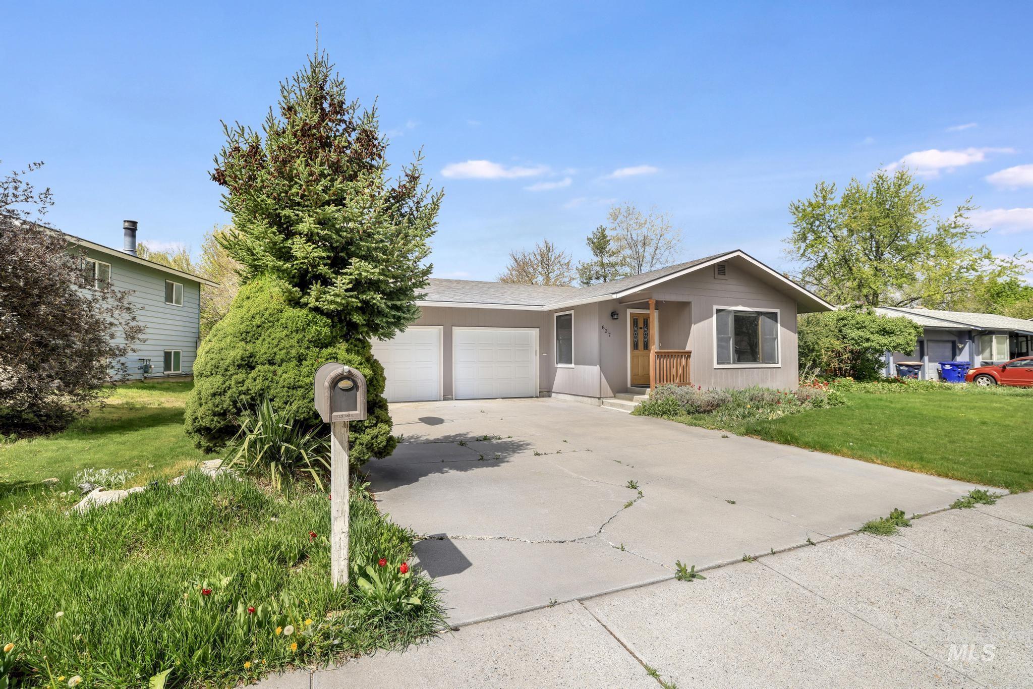 837 Capri Drive, Twin Falls, Idaho 83301, 5 Bedrooms, 3 Bathrooms, Residential For Sale, Price $380,000, 98982791