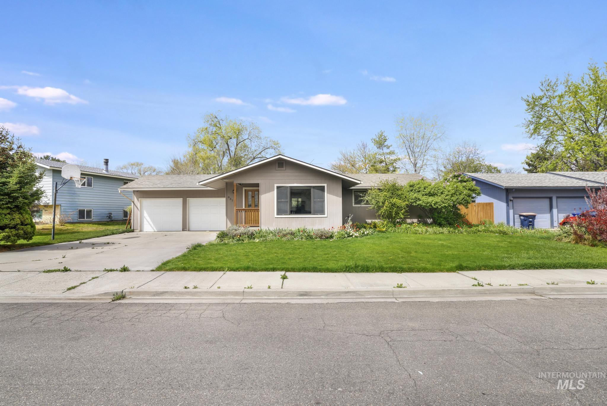 837 Capri Drive, Twin Falls, Idaho 83301, 5 Bedrooms, 3 Bathrooms, Residential For Sale, Price $380,000, 98982791