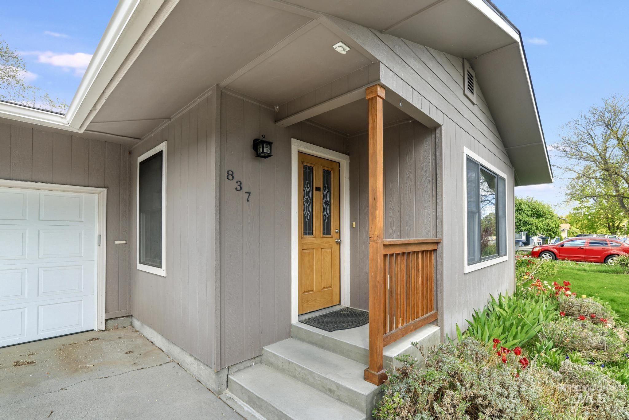 837 Capri Drive, Twin Falls, Idaho 83301, 5 Bedrooms, 3 Bathrooms, Residential For Sale, Price $380,000, 98982791