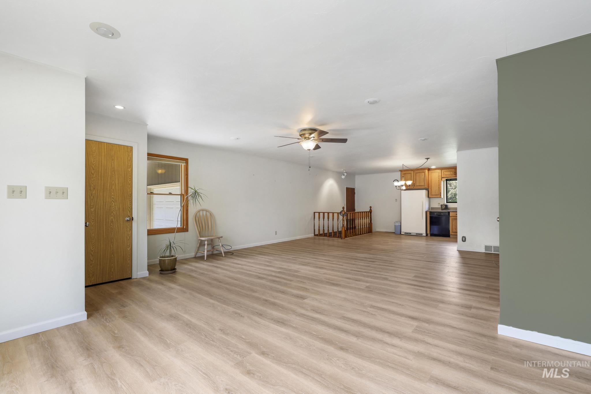 837 Capri Drive, Twin Falls, Idaho 83301, 5 Bedrooms, 3 Bathrooms, Residential For Sale, Price $380,000, 98982791