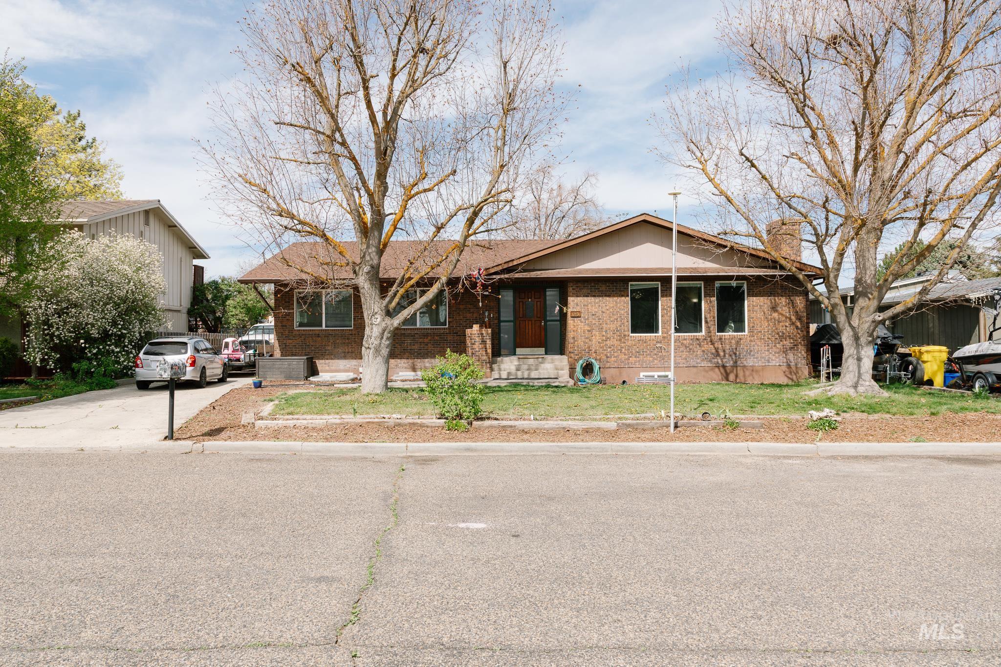 1145 SW 11th Avenue, Ontario, Oregon 97914, 5 Bedrooms, 3 Bathrooms, Residential For Sale, Price $399,900, 98982792