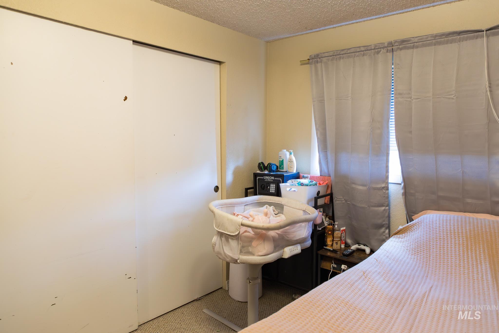 1145 SW 11th Avenue, Ontario, Oregon 97914, 5 Bedrooms, 3 Bathrooms, Residential For Sale, Price $399,900, 98982792