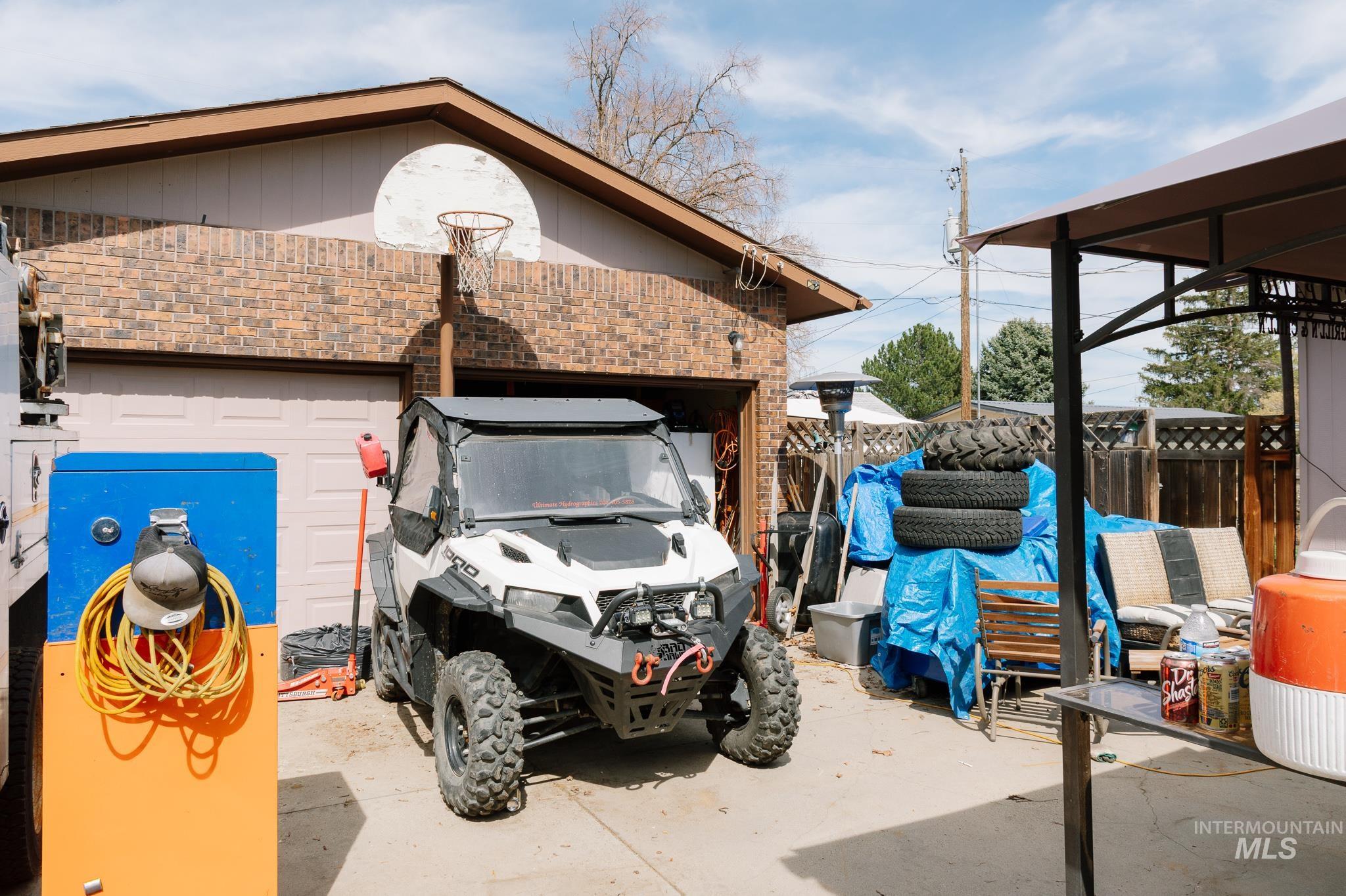 1145 SW 11th Avenue, Ontario, Oregon 97914, 5 Bedrooms, 3 Bathrooms, Residential For Sale, Price $399,900, 98982792