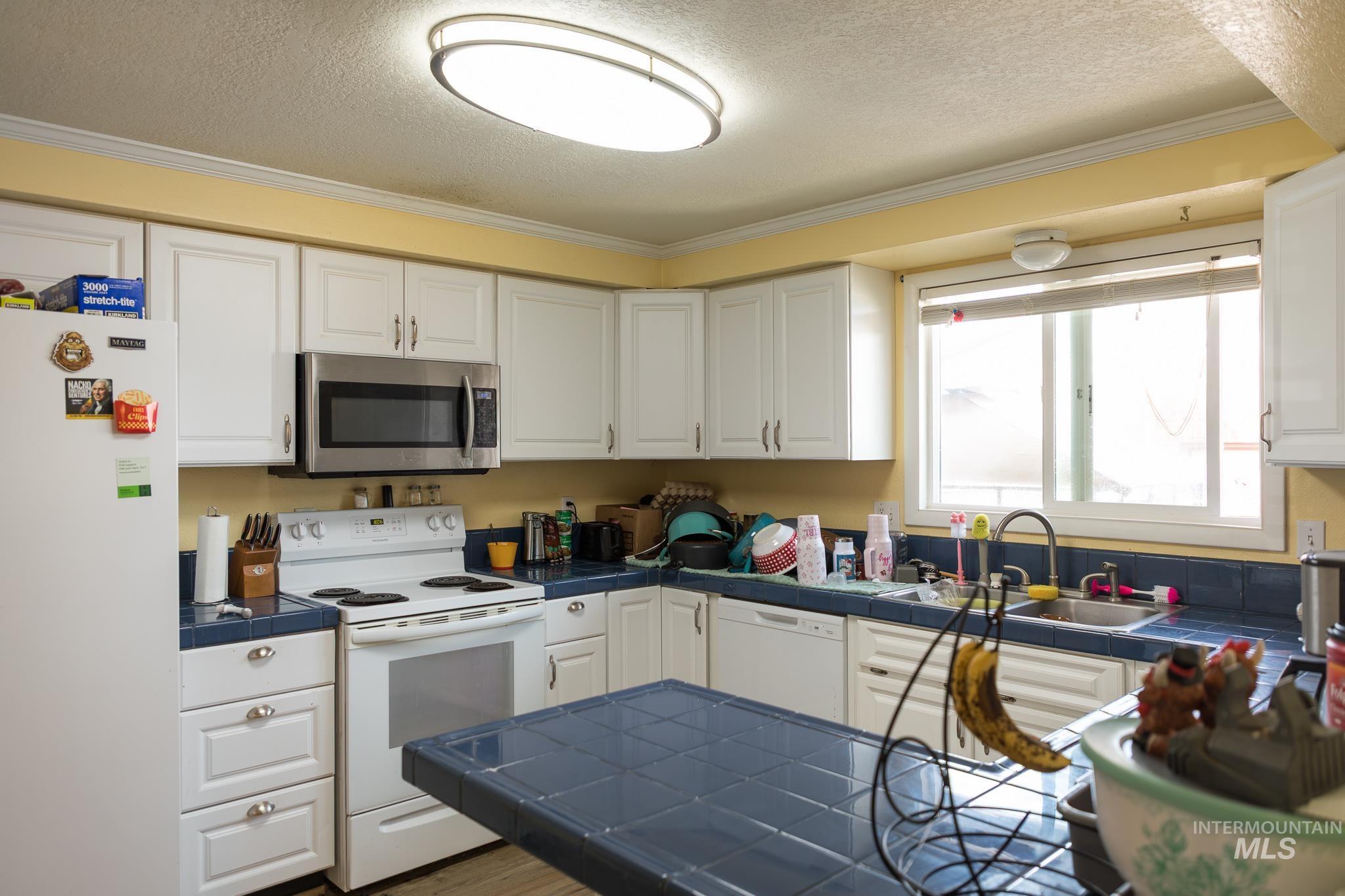 1145 SW 11th Avenue, Ontario, Oregon 97914, 5 Bedrooms, 3 Bathrooms, Residential For Sale, Price $399,900, 98982792