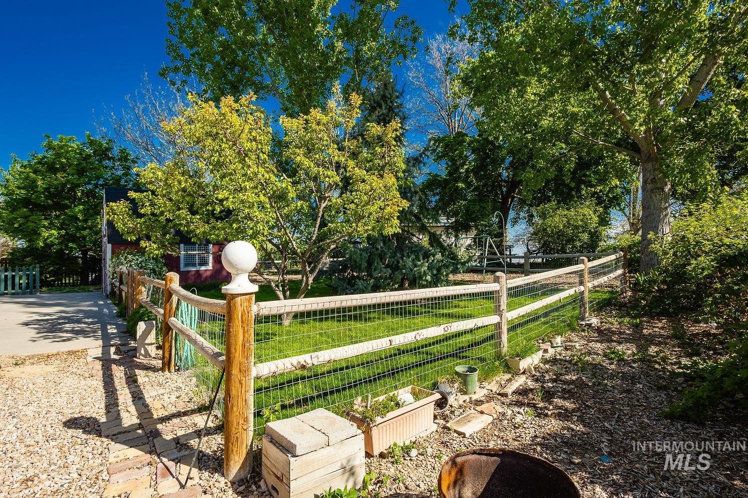 12668 Wild Rose, Nampa, Idaho 83686, 3 Bedrooms, 2 Bathrooms, Residential For Sale, Price $629,000,MLS 98982793