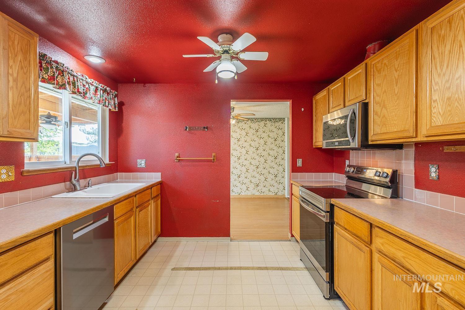 12668 Wild Rose, Nampa, Idaho 83686, 3 Bedrooms, 2 Bathrooms, Residential For Sale, Price $629,000,MLS 98982793